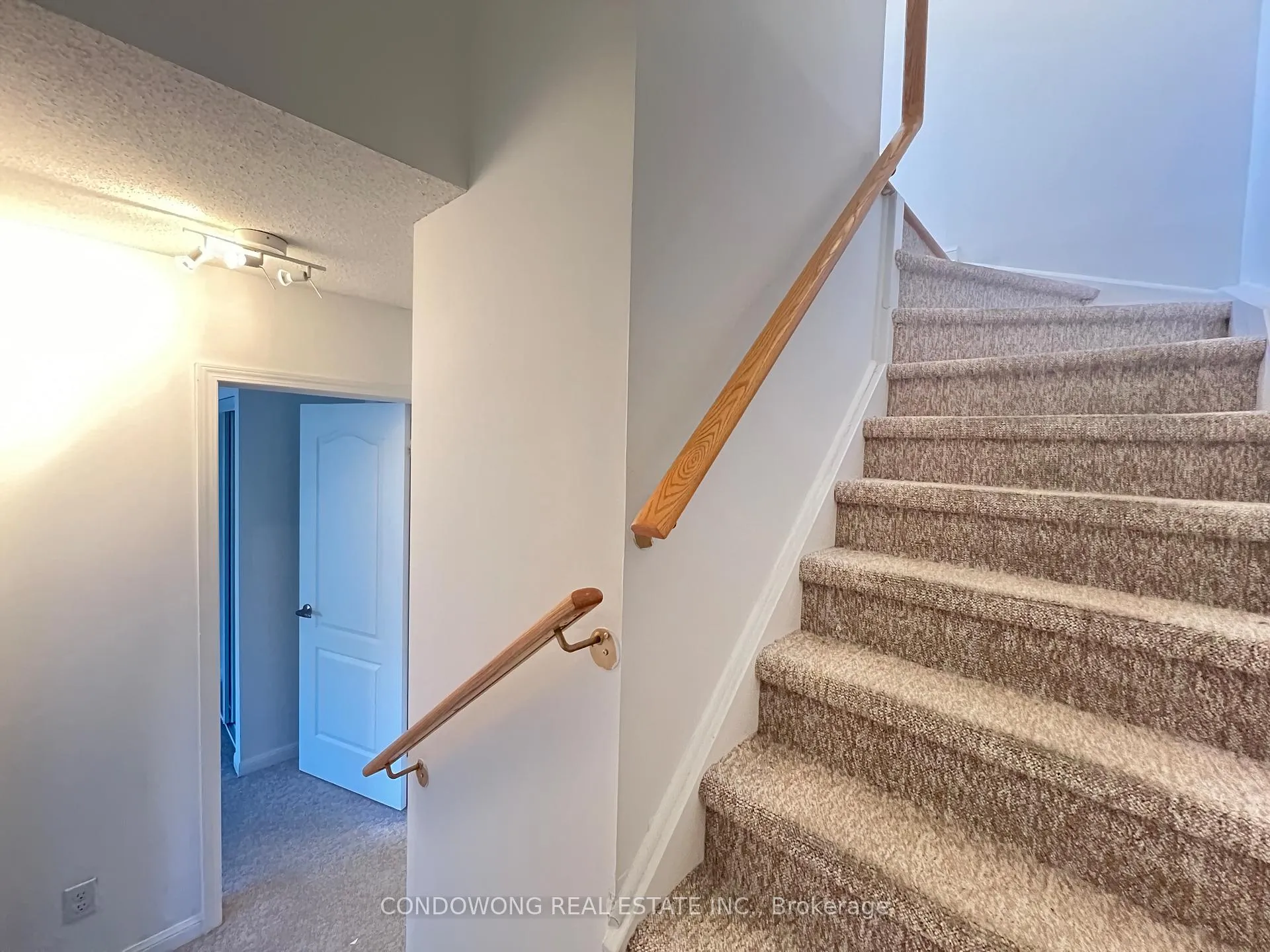 Photo 14 of Unit TH5, 80 Carr Street, Toronto, Kensington-Chinatown — HOMEH