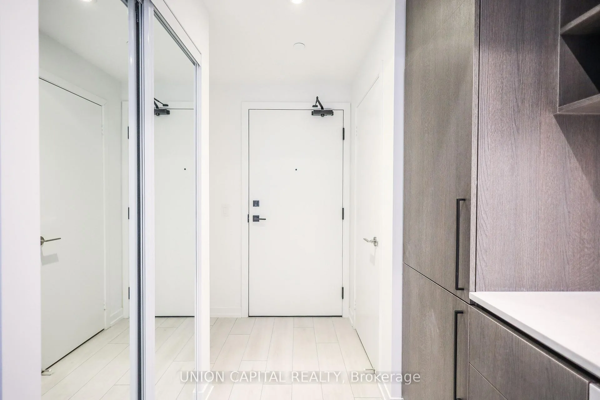 Front of Unit 1106, 55 Mercer Street
