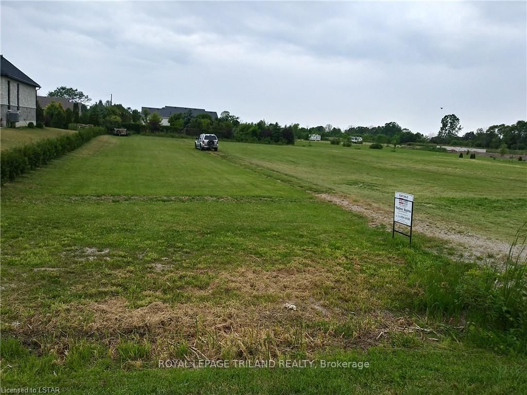 Front of LOT 21 WELLINGTON St