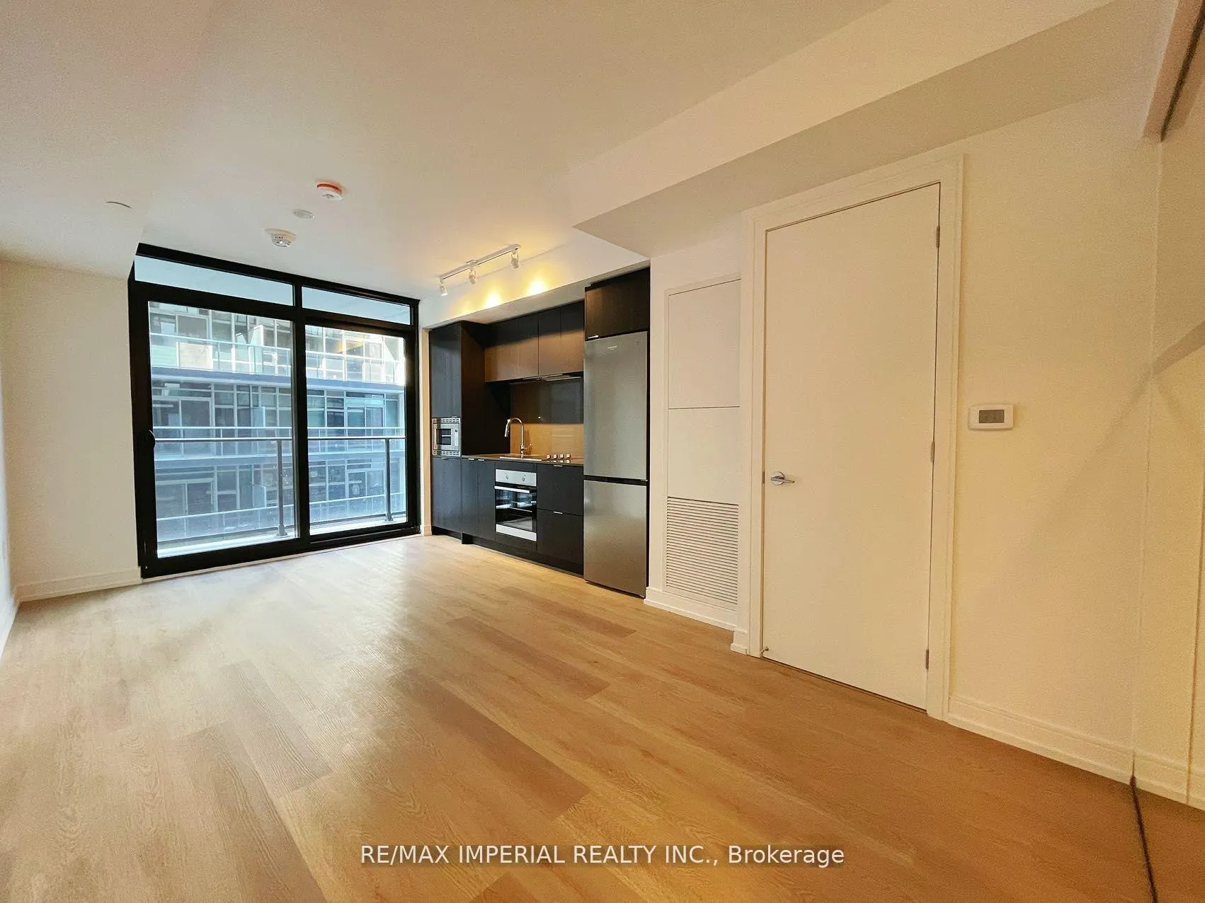 Photo 10 of Unit 1016, 1 Jarvis Street, Hamilton, Beasley — HOMEH