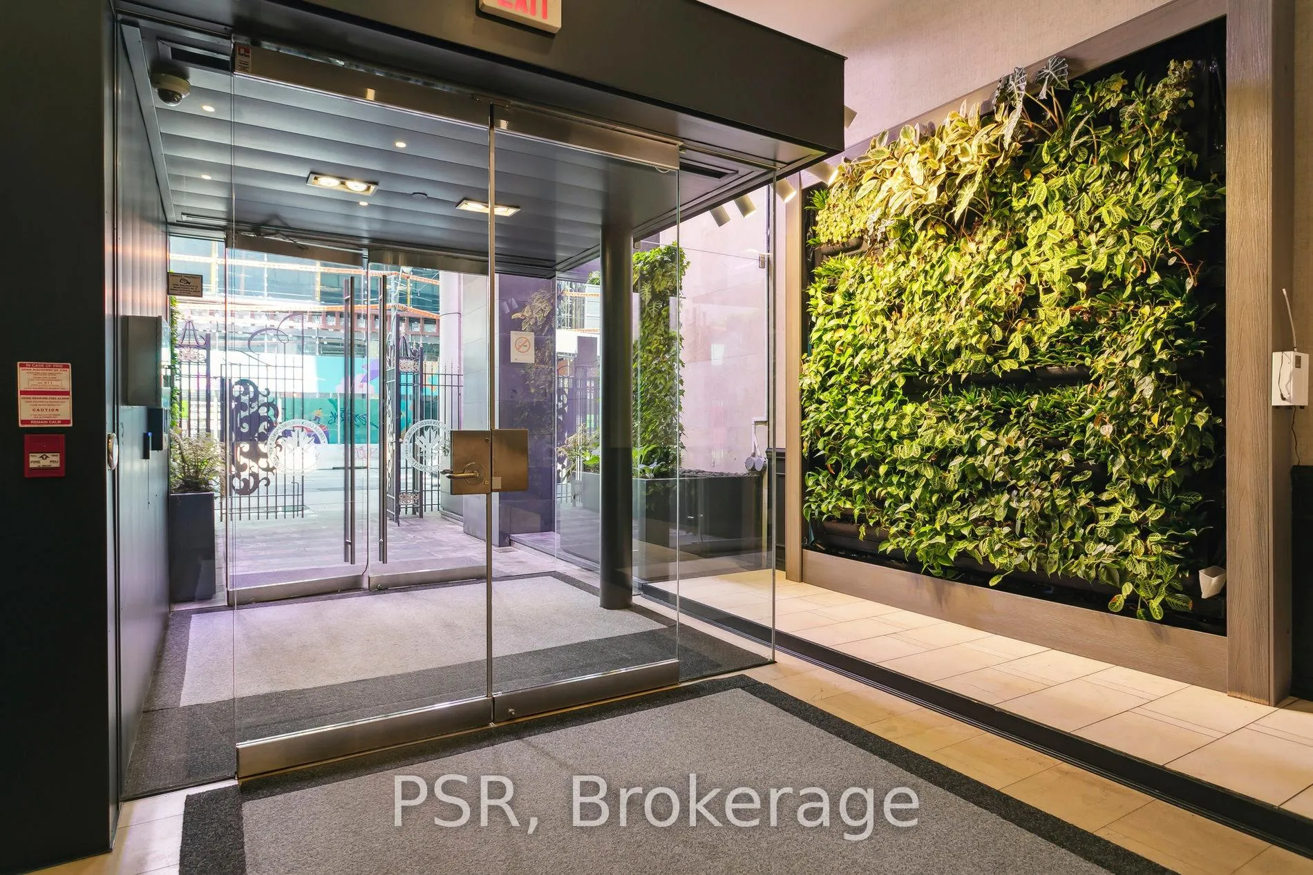 Photo 4 of Unit 1207, 375 King Street W, Toronto, Waterfront Communities — HOMEH
