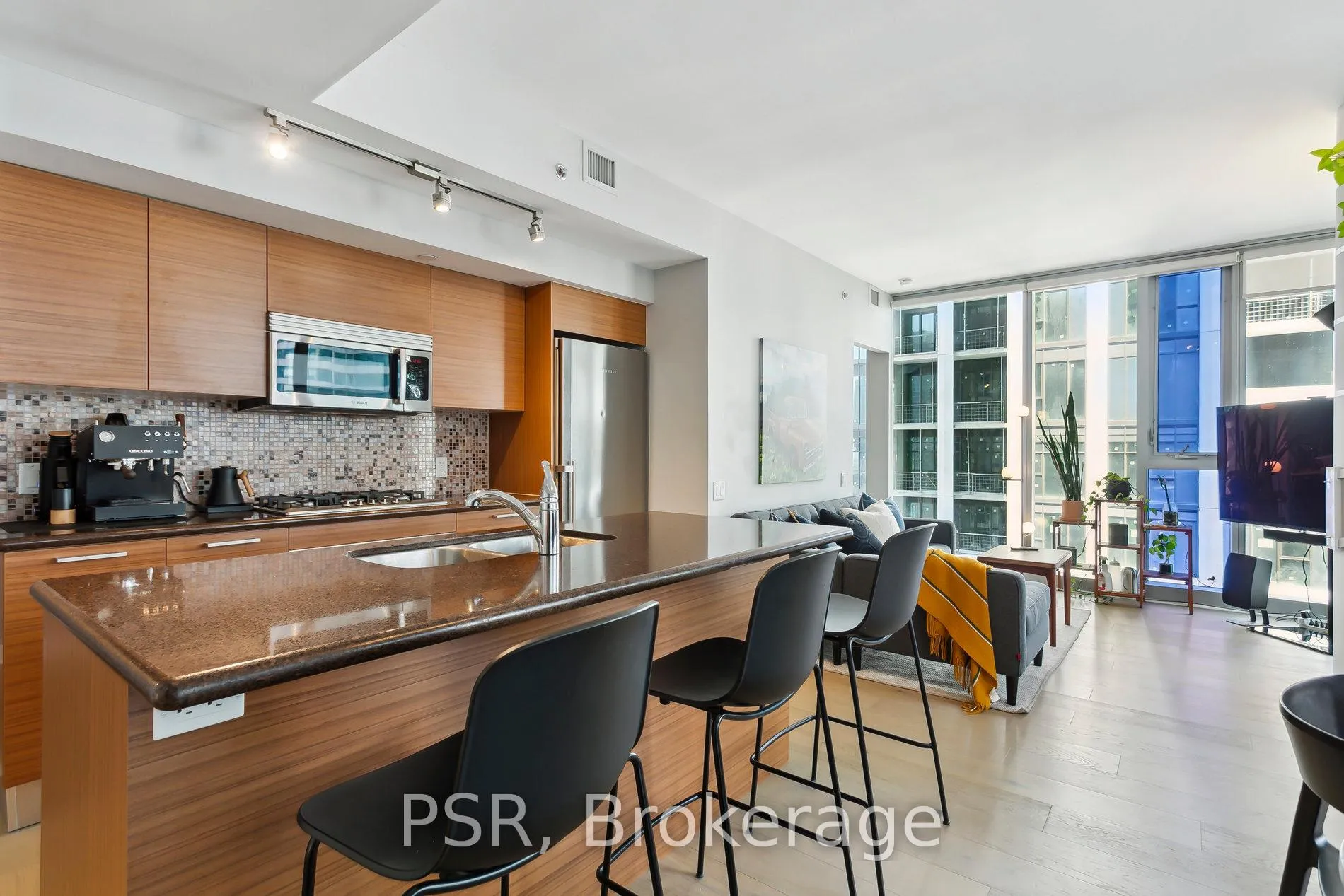 Photo 8 of Unit 1207, 375 King Street W, Toronto, Waterfront Communities — HOMEH