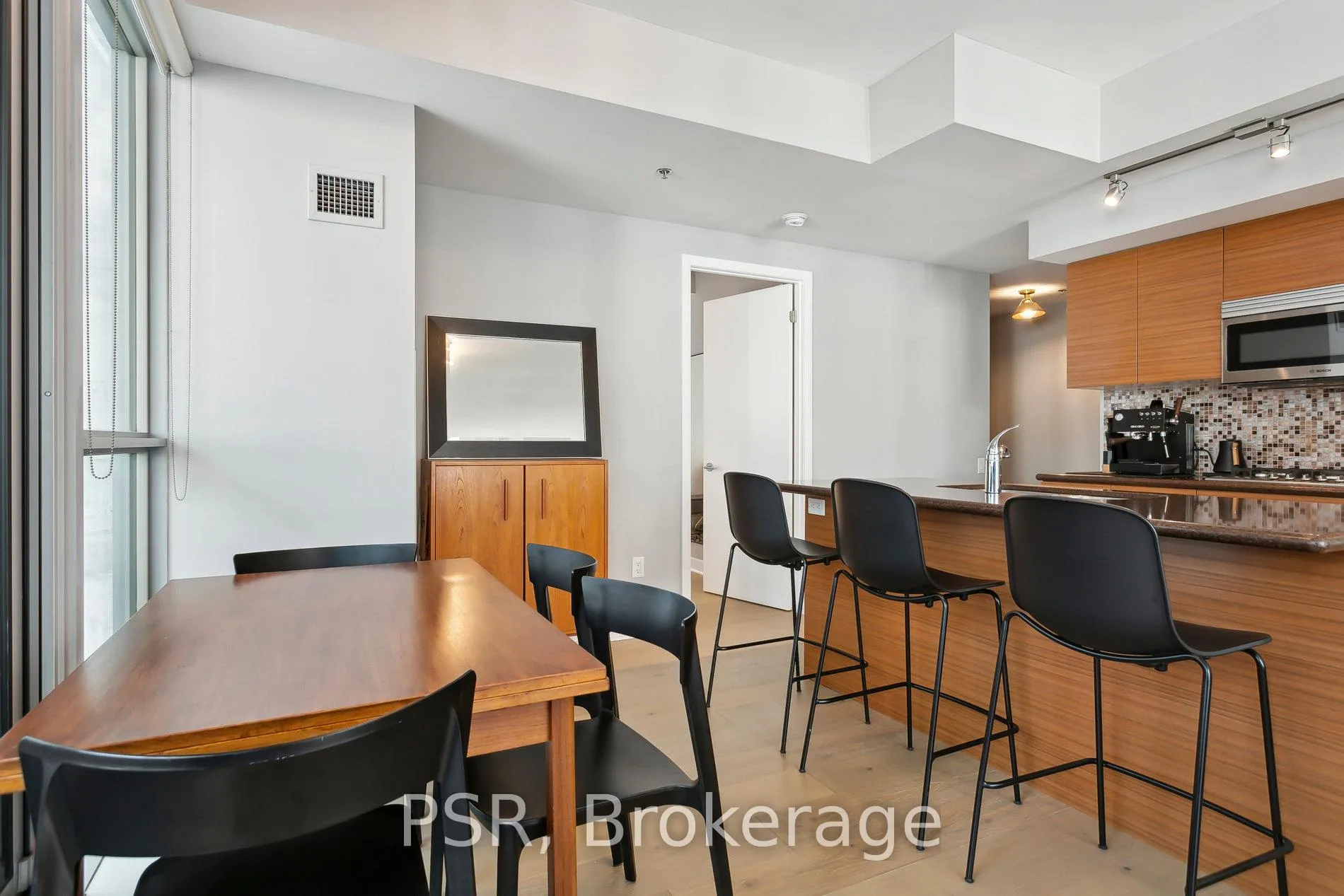 Photo 10 of Unit 1207, 375 King Street W, Toronto, Waterfront Communities — HOMEH