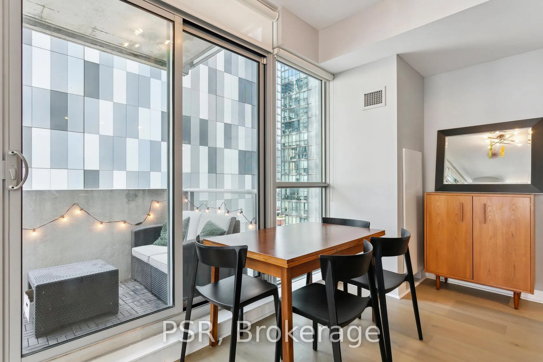 Photo 11 of Unit 1207, 375 King Street W, Toronto, Waterfront Communities — HOMEH
