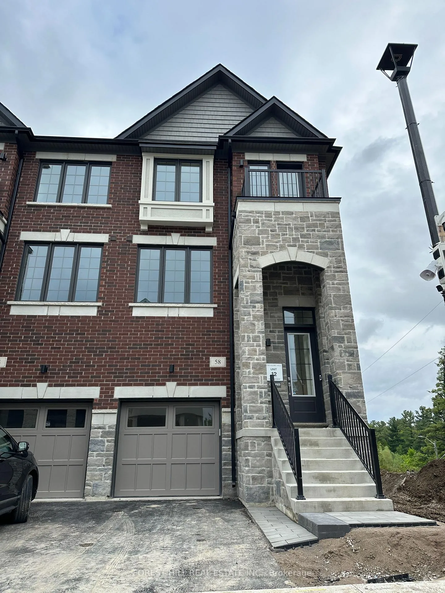 Photo 2 of 58 Arbour Green Crescent, Vaughan, Kleinburg — HOMEH