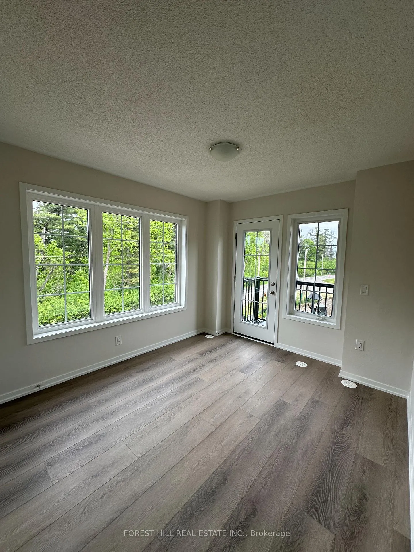 Photo 4 of 58 Arbour Green Crescent, Vaughan, Kleinburg — HOMEH