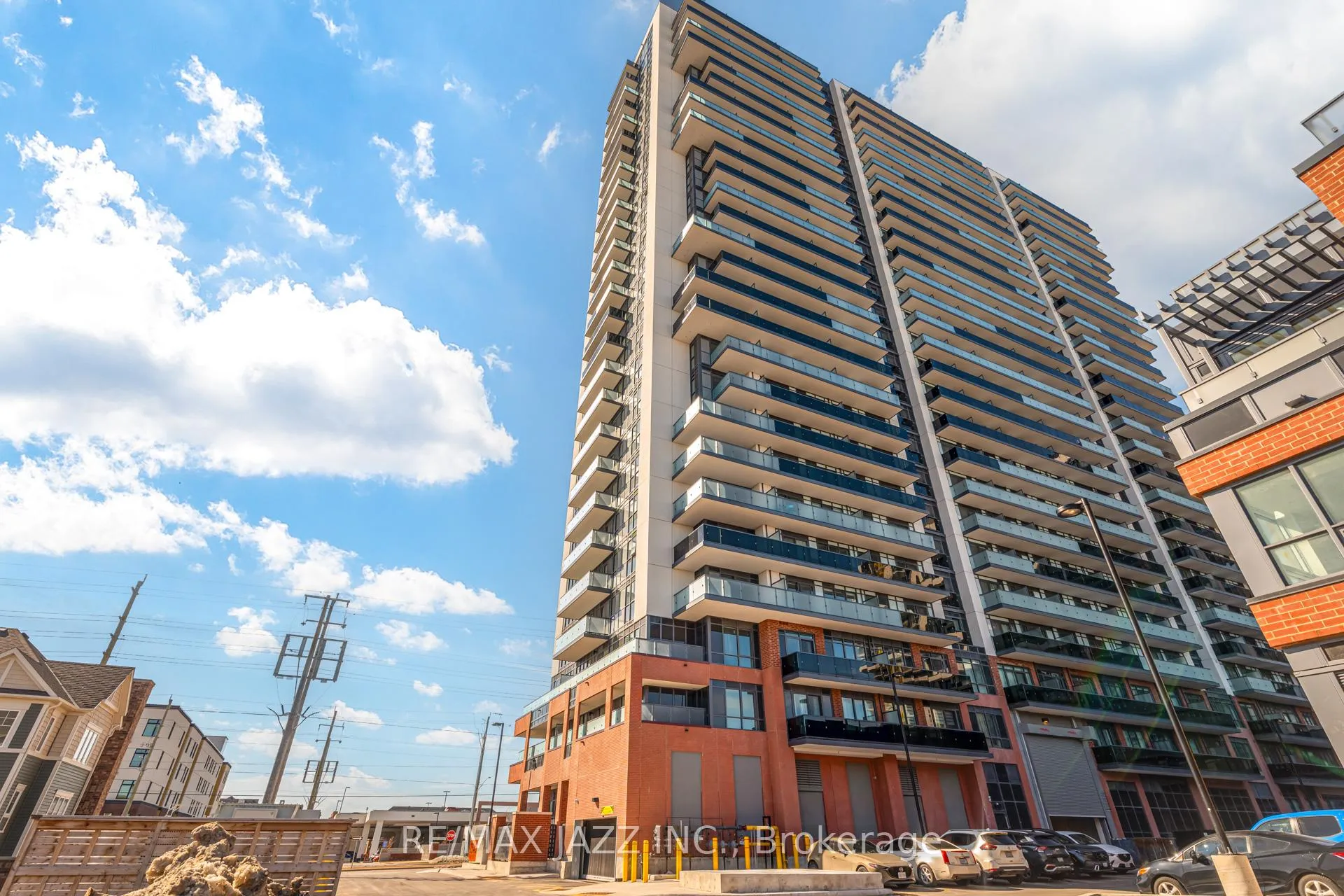 Photo 4 of Unit 2102, 2545 Simcoe Street N, Oshawa, Windfields — HOMEH