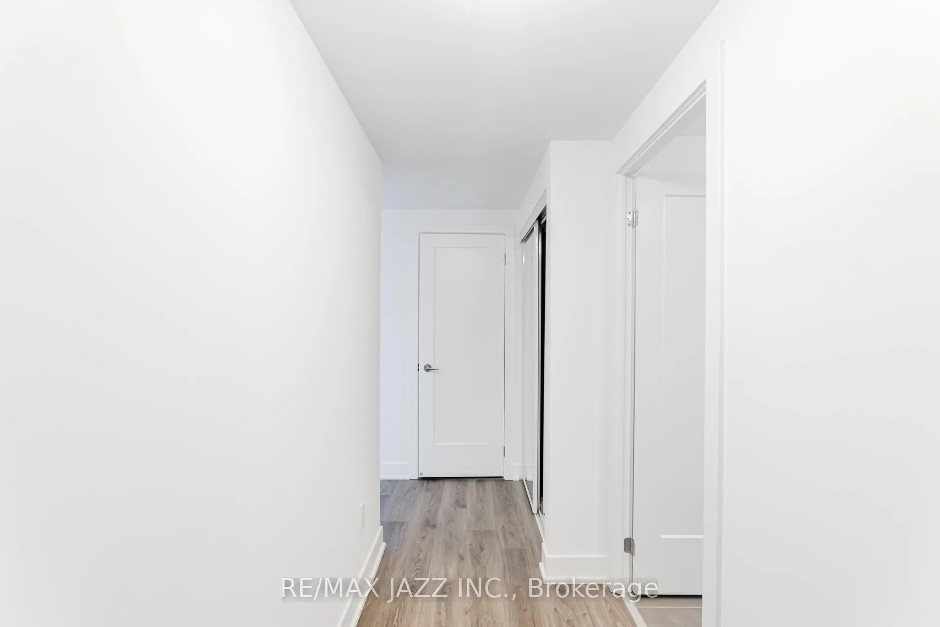 Photo 7 of Unit 2102, 2545 Simcoe Street N, Oshawa, Windfields — HOMEH
