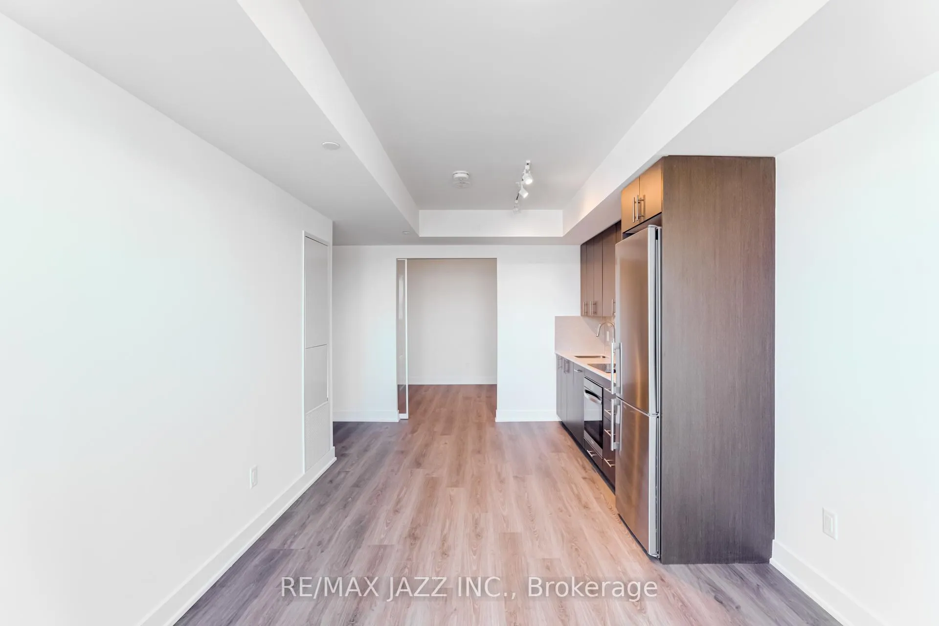 Photo 11 of Unit 2102, 2545 Simcoe Street N, Oshawa, Windfields — HOMEH