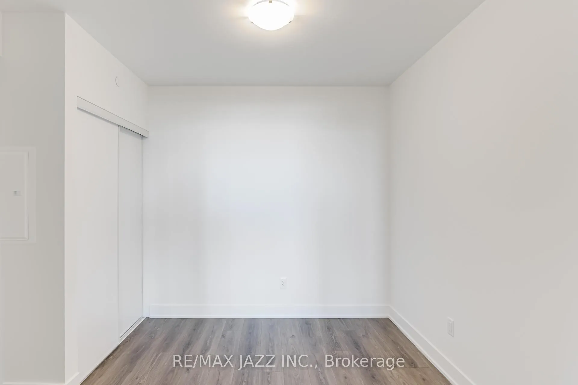 Photo 19 of Unit 2102, 2545 Simcoe Street N, Oshawa, Windfields — HOMEH