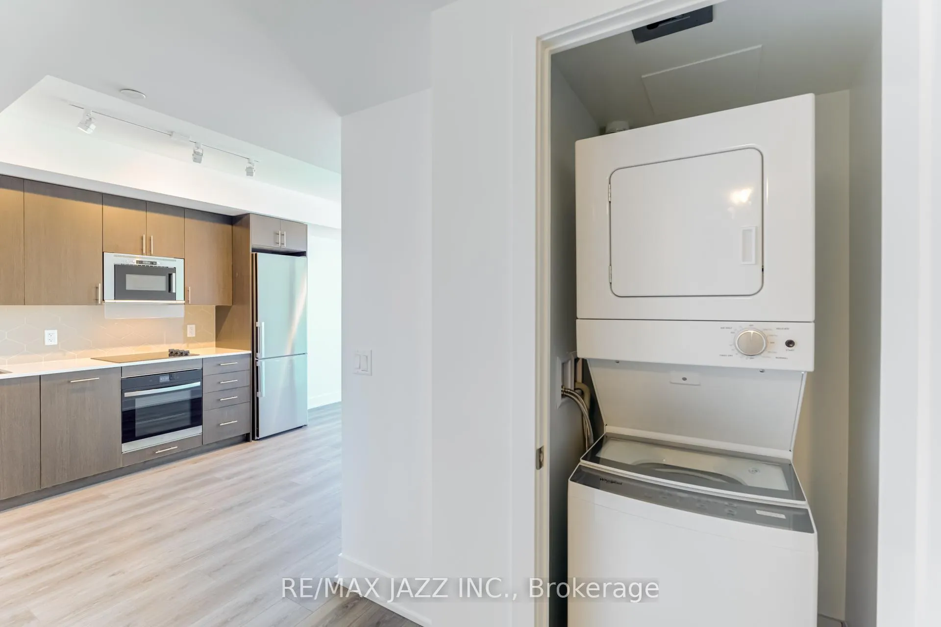 Photo 24 of Unit 2102, 2545 Simcoe Street N, Oshawa, Windfields — HOMEH