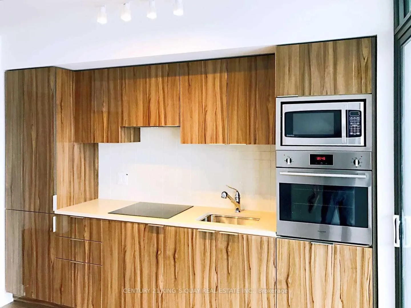 Photo 14 of Unit 2413, 11 Wellesley Street W, Toronto, Bay Street Corridor — HOMEH