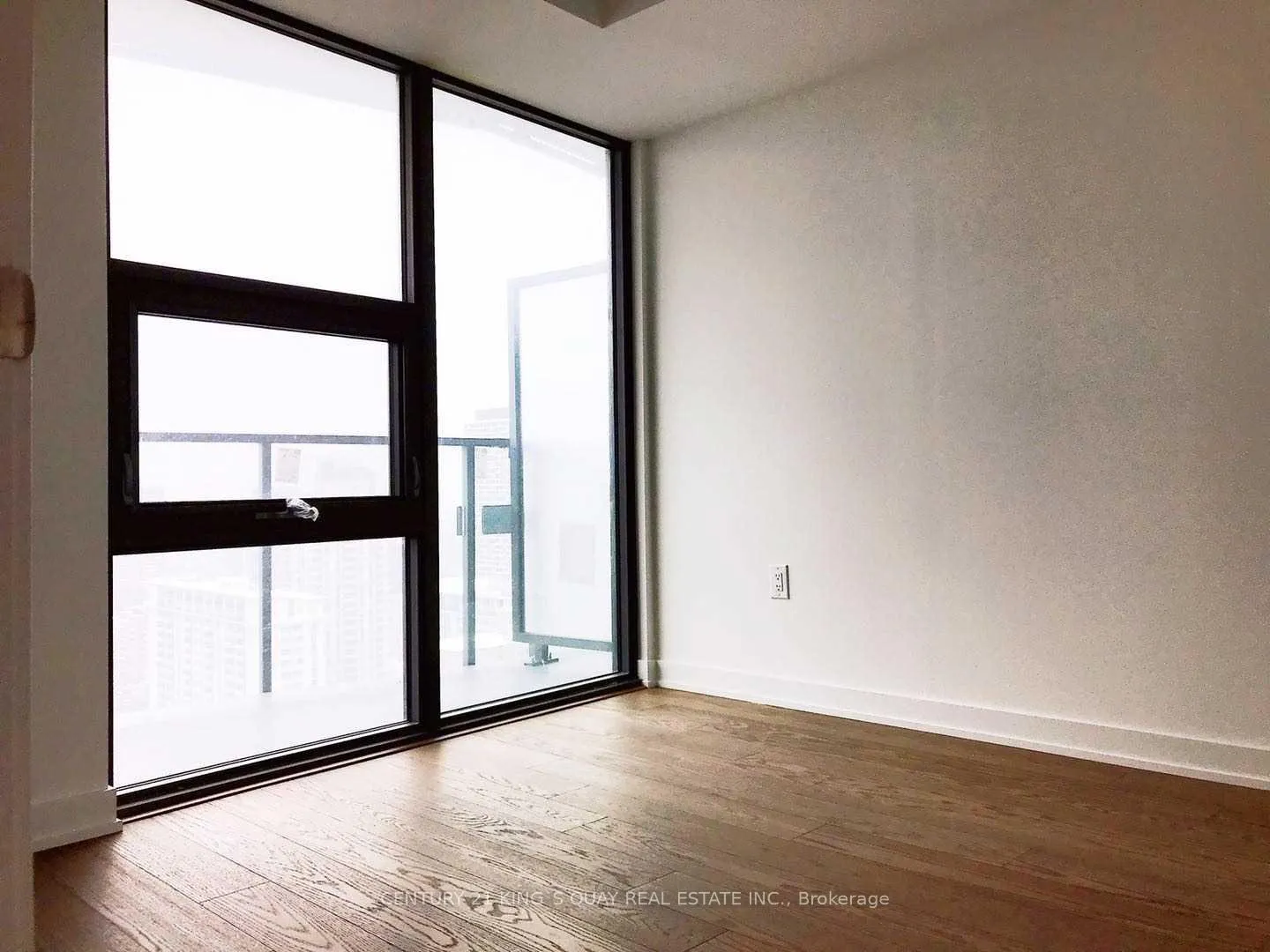 Photo 16 of Unit 2413, 11 Wellesley Street W, Toronto, Bay Street Corridor — HOMEH