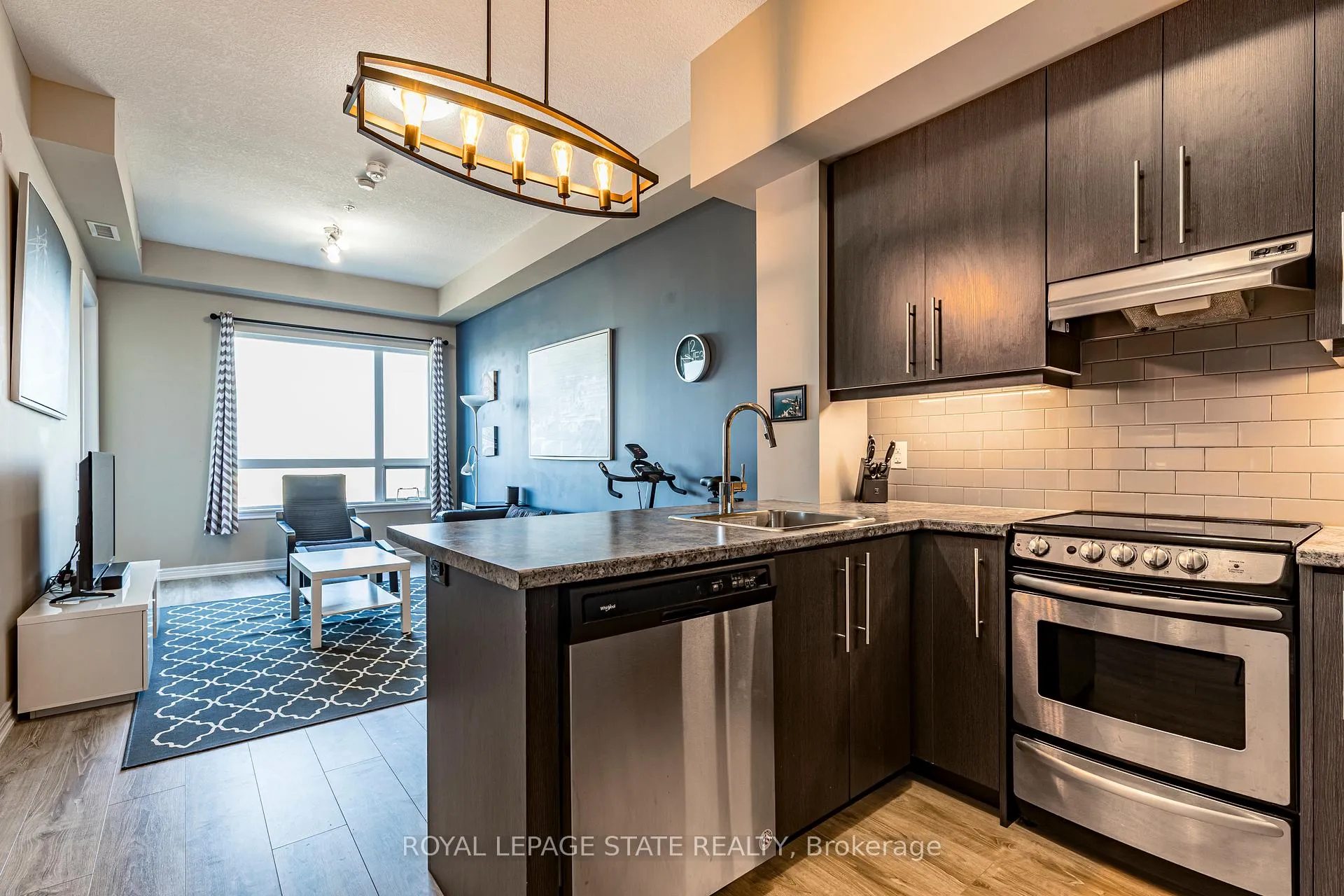 Photo 7 of Unit 609, 40 Esplanade Lane, Grimsby, Grimsby Beach — HOMEH