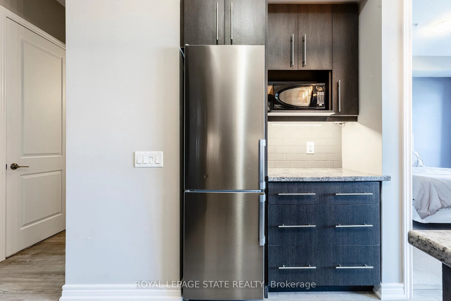 Photo 10 of Unit 609, 40 Esplanade Lane, Grimsby, Grimsby Beach — HOMEH