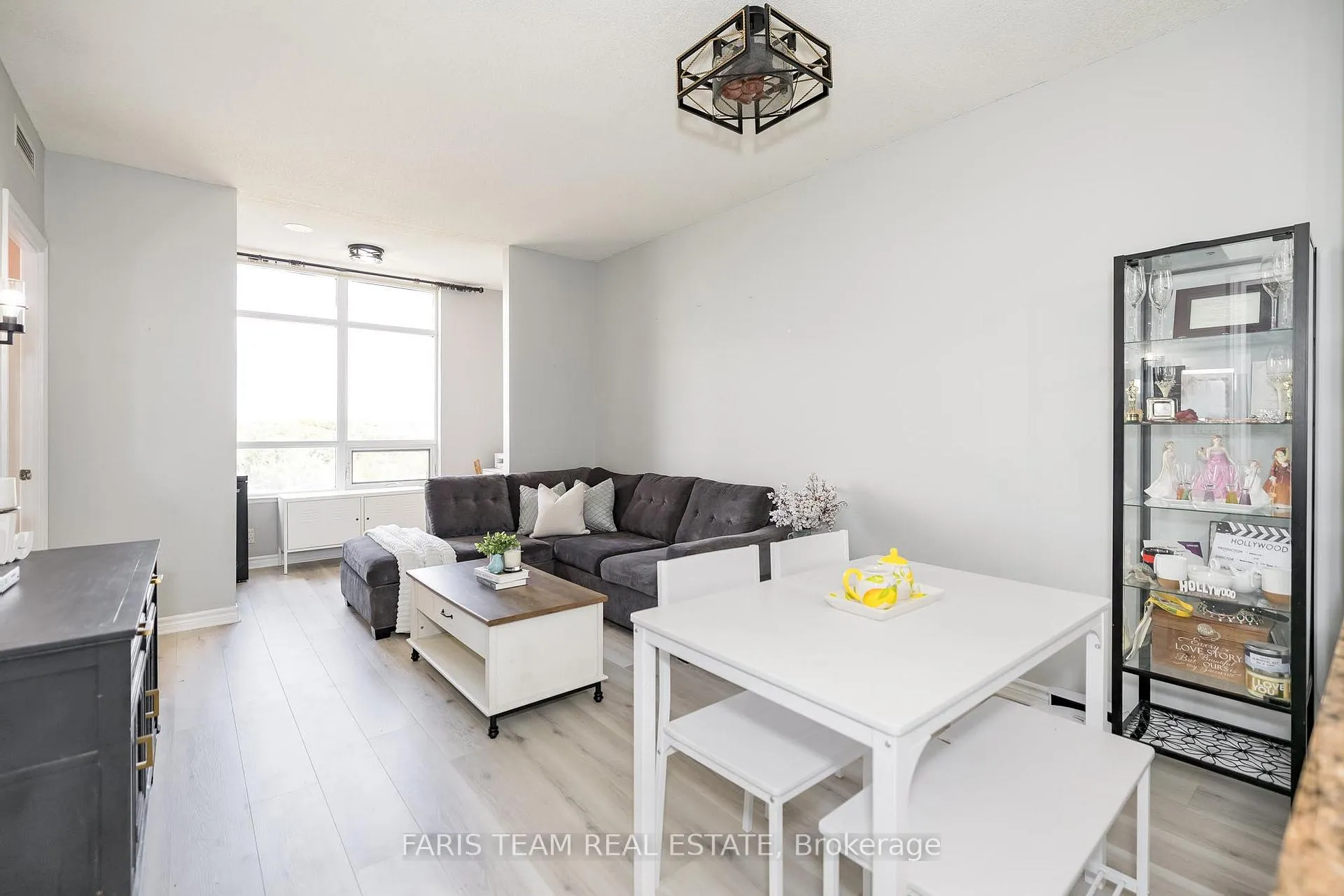 Photo 9 of Unit 701, 9235 Jane Street, Vaughan, Maple — HOMEH