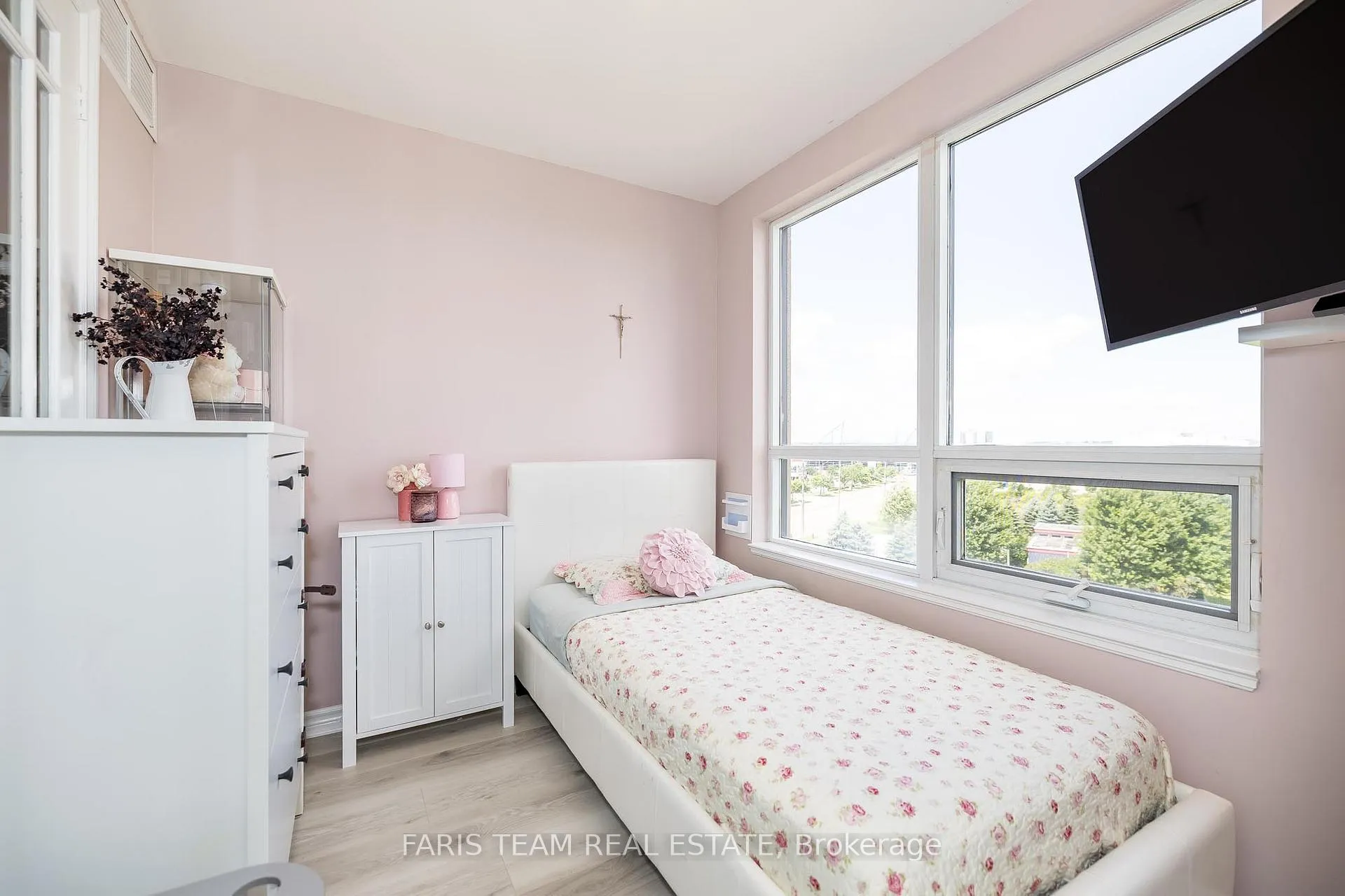 Photo 15 of Unit 701, 9235 Jane Street, Vaughan, Maple — HOMEH