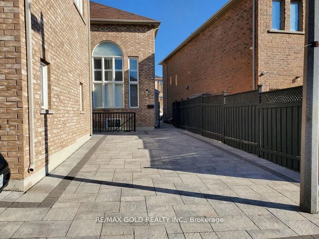 Photo 31 of Unit Bsmt, 4 Peace Walk Road, Markham, Cornell — HOMEH