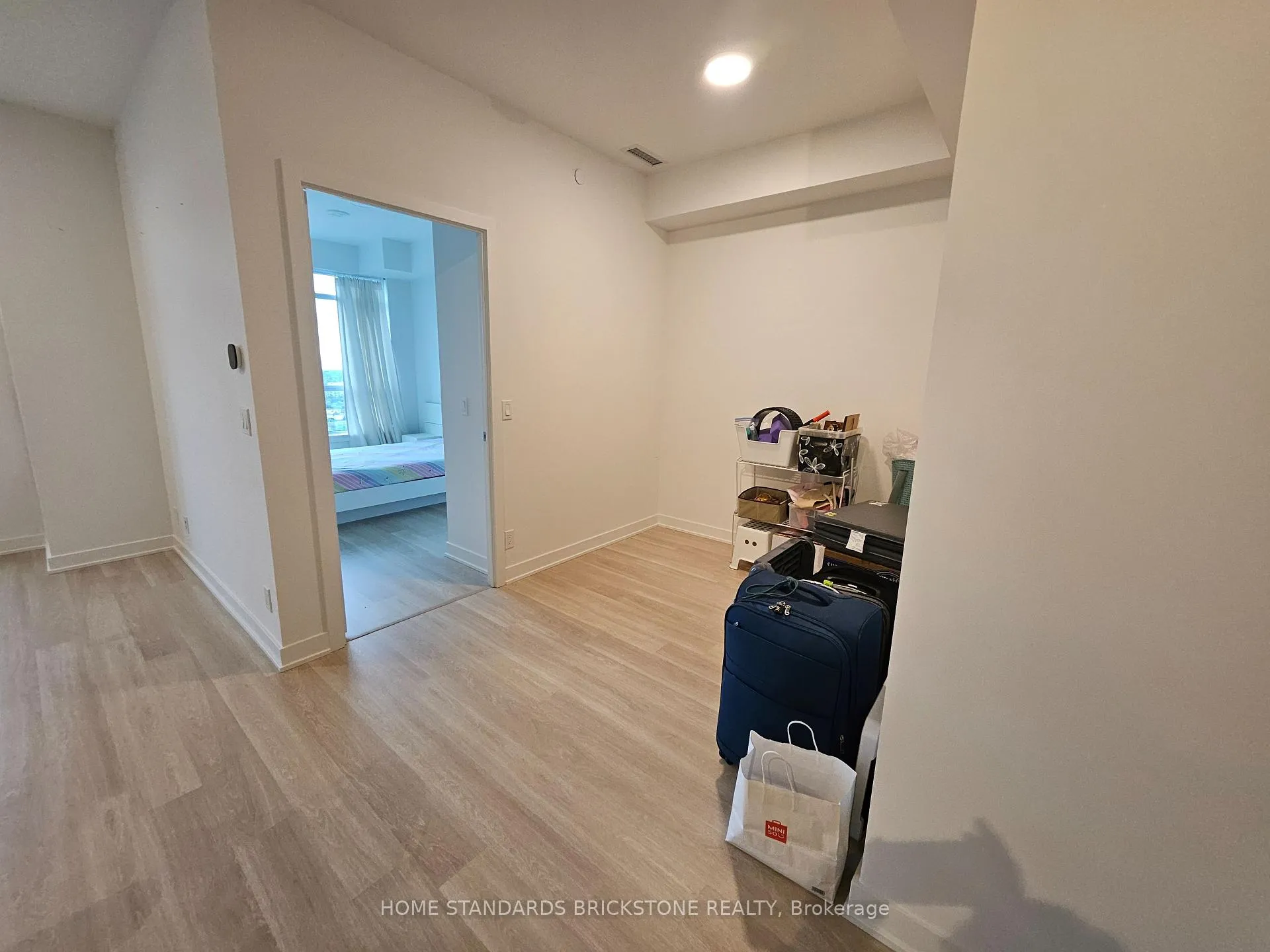 Photo 10 of Unit B2801, 50 Upper Mall Way, Vaughan, Brownridge — HOMEH