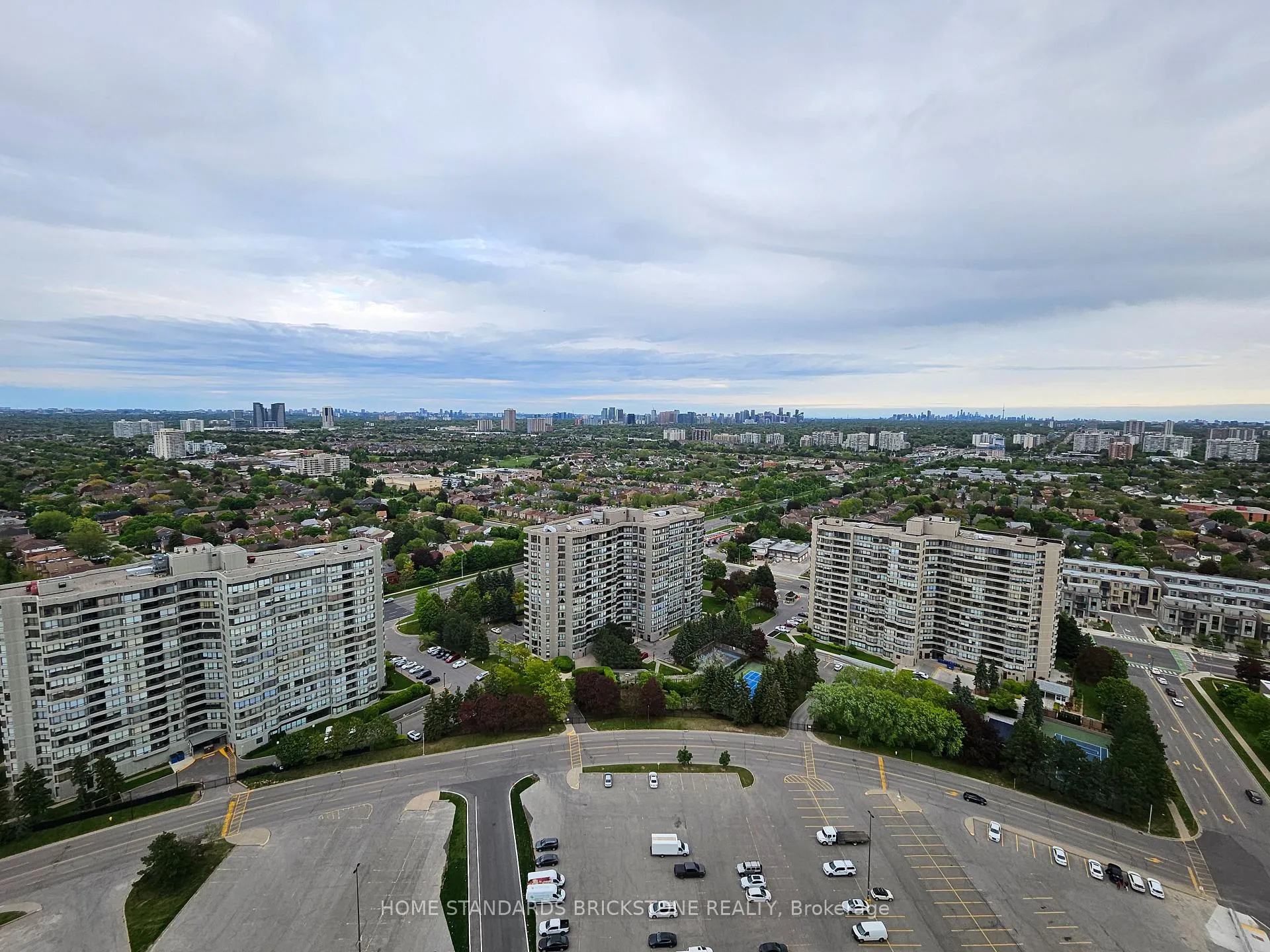 Photo 12 of Unit B2801, 50 Upper Mall Way, Vaughan, Brownridge — HOMEH