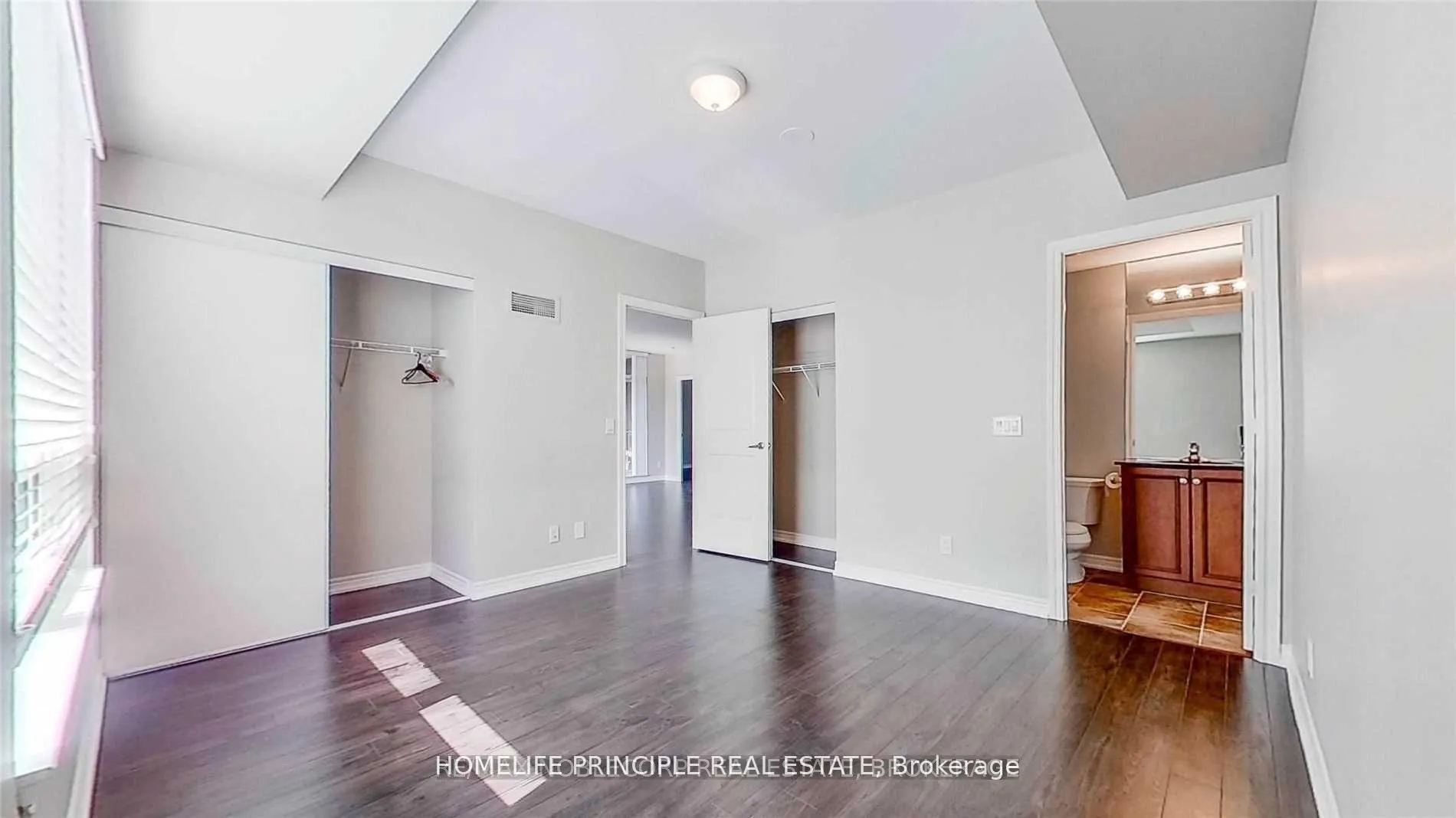 Photo 15 of Unit 910, 9245 Jane Street, Vaughan, Maple — HOMEH