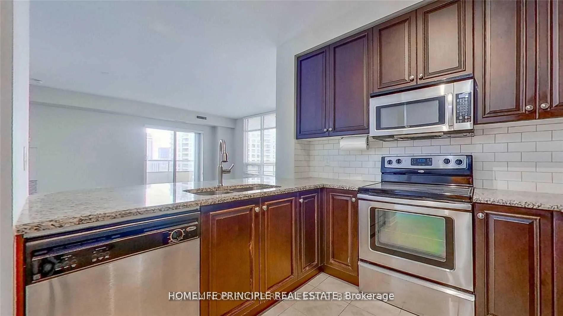 Photo 16 of Unit 910, 9245 Jane Street, Vaughan, Maple — HOMEH