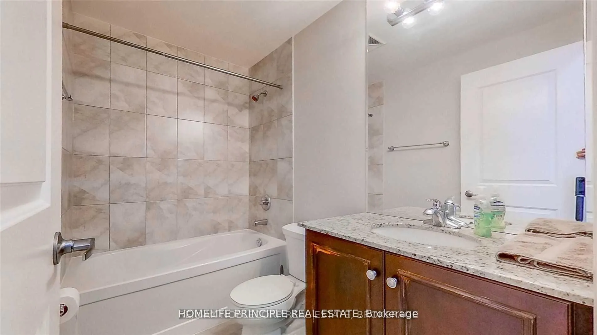 Photo 24 of Unit 910, 9245 Jane Street, Vaughan, Maple — HOMEH