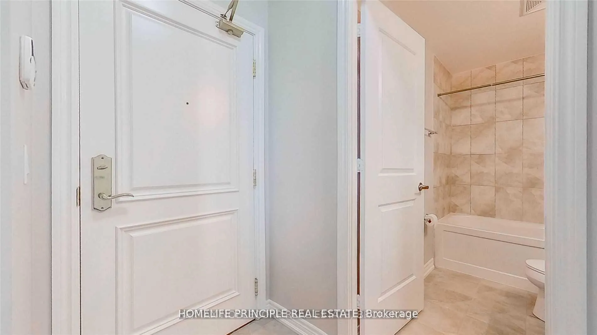 Photo 25 of Unit 910, 9245 Jane Street, Vaughan, Maple — HOMEH