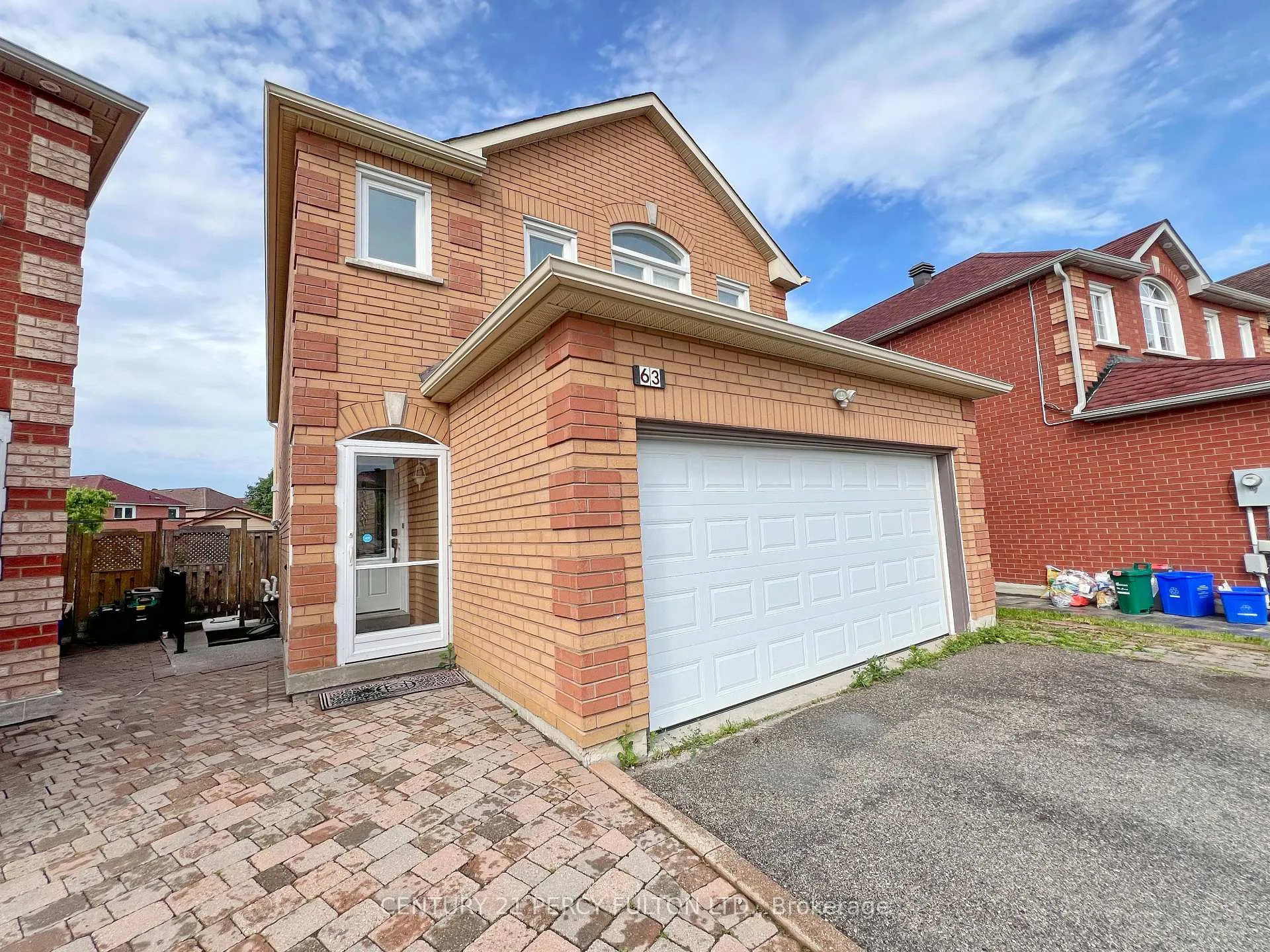 Photo 2 of 63 Mindy Crescent, Markham, Middlefield — HOMEH