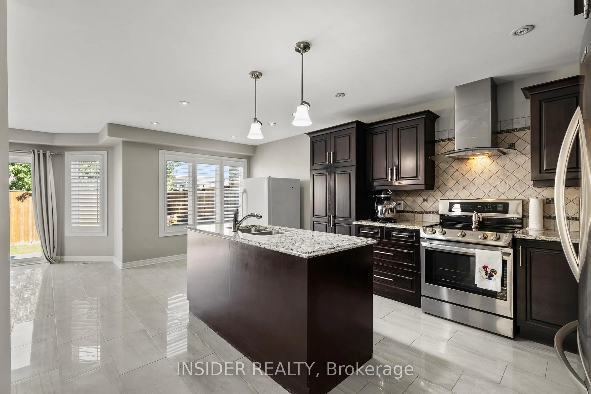 Photo 9 of 6058 Ernest Crescent, Niagara Falls, Forestview — HOMEH