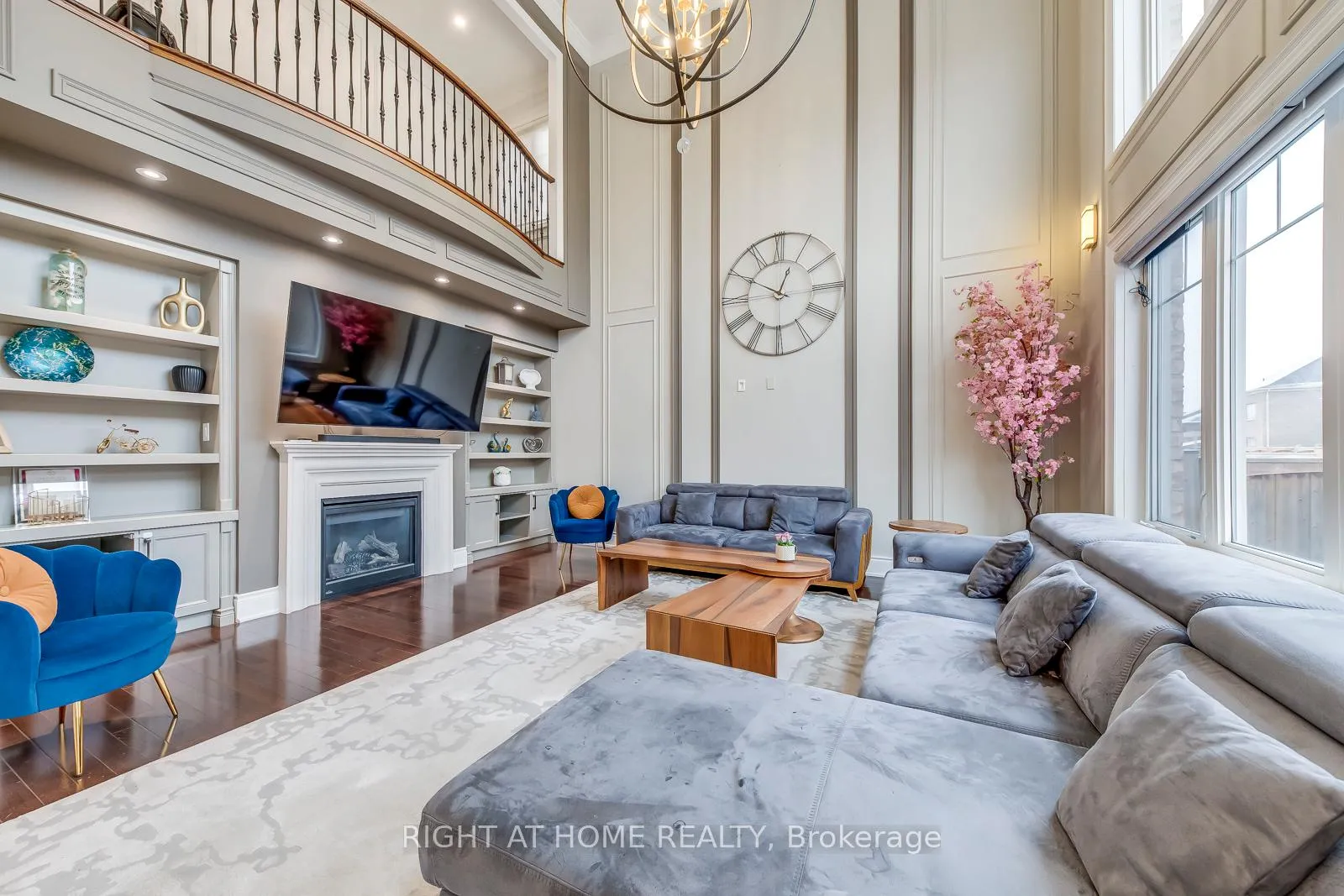 Photo 12 of 45 Torgan Trail, Vaughan, Kleinburg — HOMEH