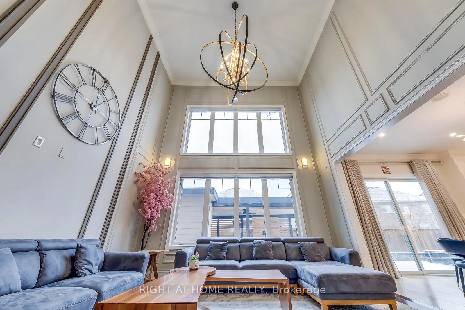 Photo 15 of 45 Torgan Trail, Vaughan, Kleinburg — HOMEH