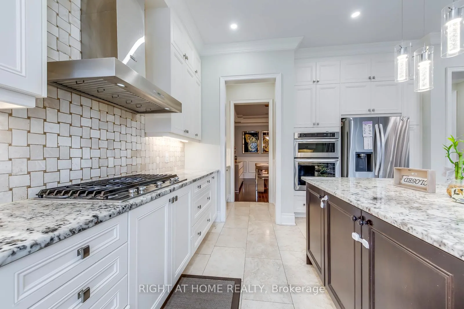 Photo 21 of 45 Torgan Trail, Vaughan, Kleinburg — HOMEH