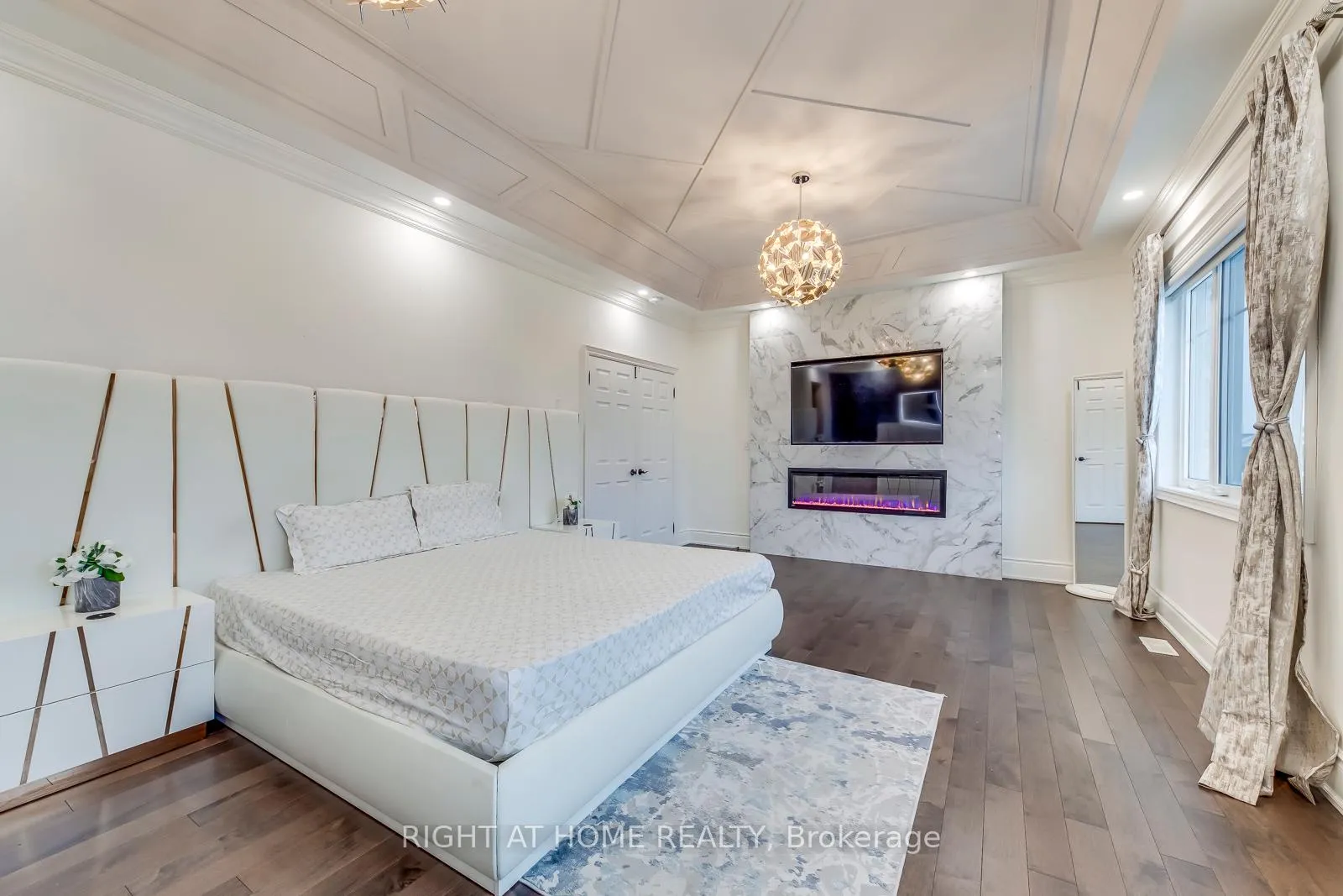 Photo 33 of 45 Torgan Trail, Vaughan, Kleinburg — HOMEH