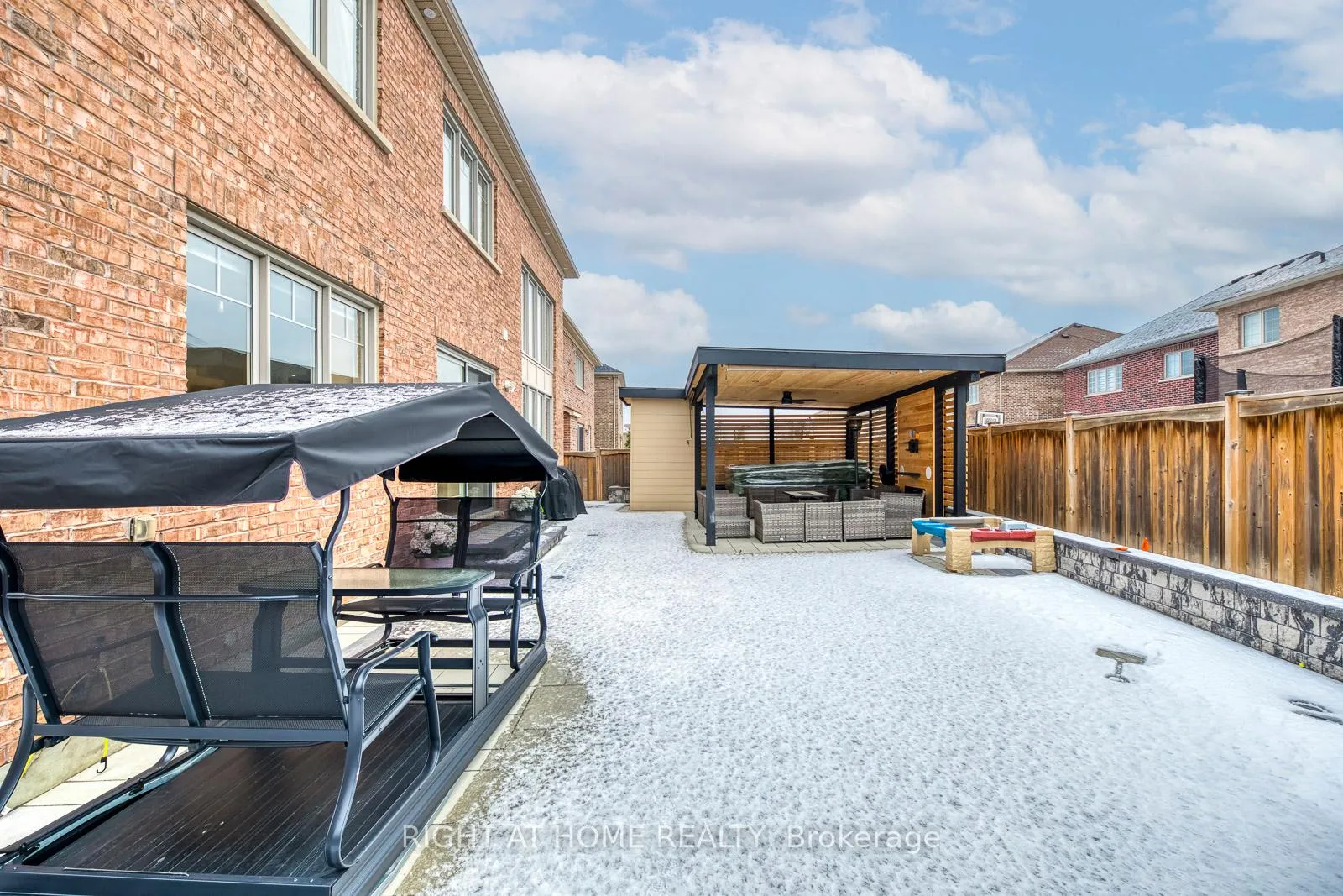 Photo 44 of 45 Torgan Trail, Vaughan, Kleinburg — HOMEH
