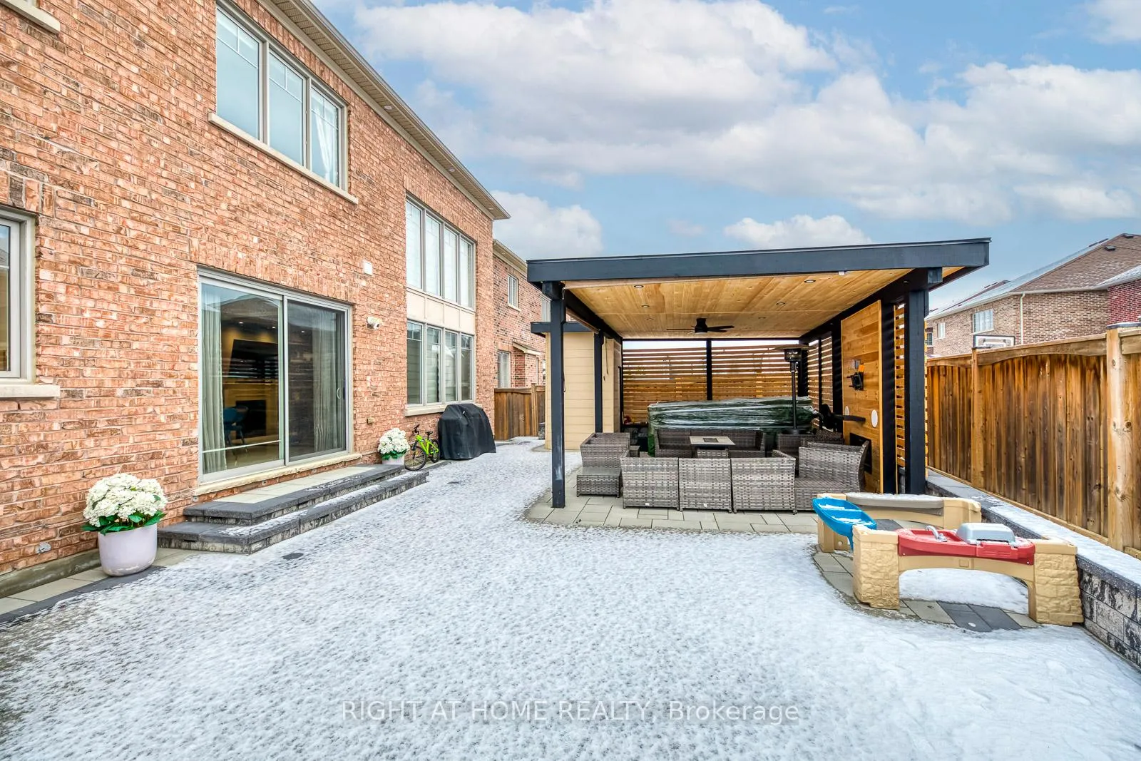 Photo 45 of 45 Torgan Trail, Vaughan, Kleinburg — HOMEH