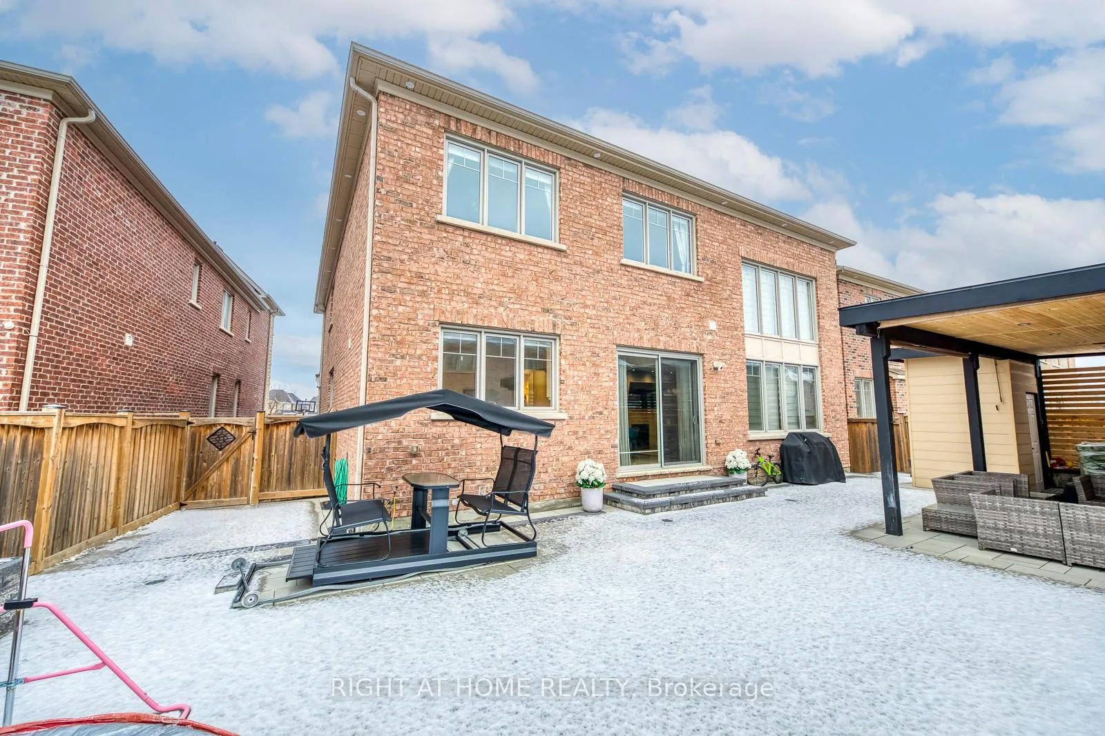 Photo 48 of 45 Torgan Trail, Vaughan, Kleinburg — HOMEH
