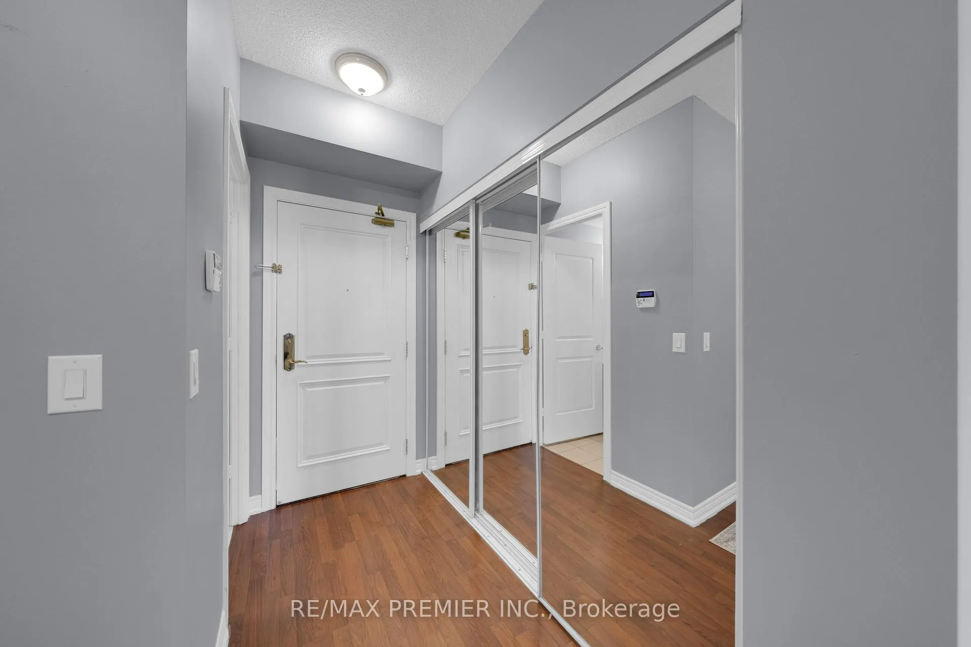 Photo 3 of Unit 1003, 9245 Jane Street, Vaughan, Maple — HOMEH