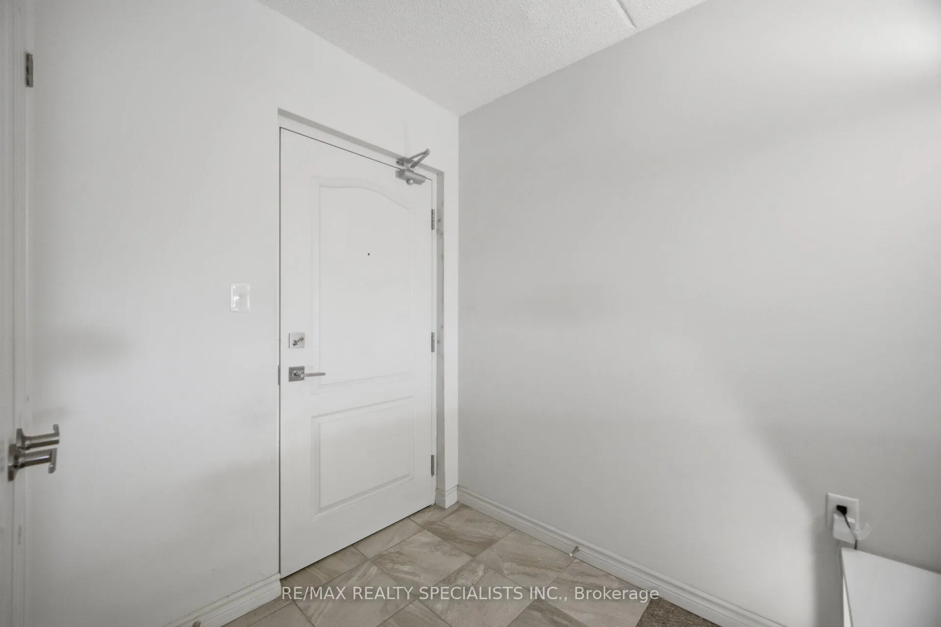 Photo 6 of Unit 107, 1460 Main Street E, Milton, Dempsey — HOMEH