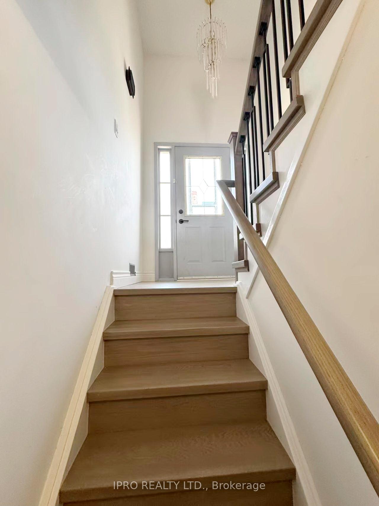 Photo 29 of 3056 Tecumseh Drive, Burlington, Roseland — HOMEH