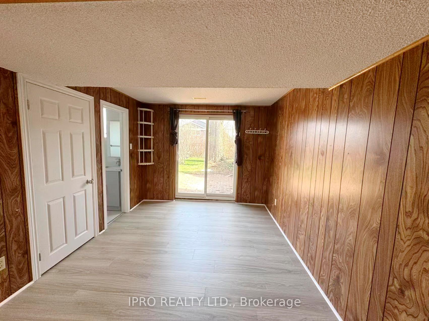 Photo 33 of 3056 Tecumseh Drive, Burlington, Roseland — HOMEH