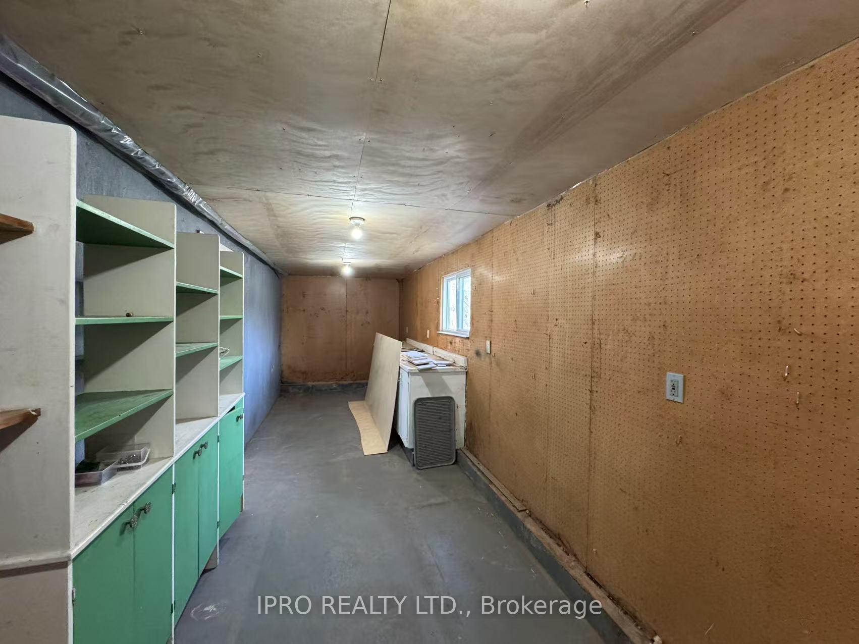 Photo 38 of 3056 Tecumseh Drive, Burlington, Roseland — HOMEH