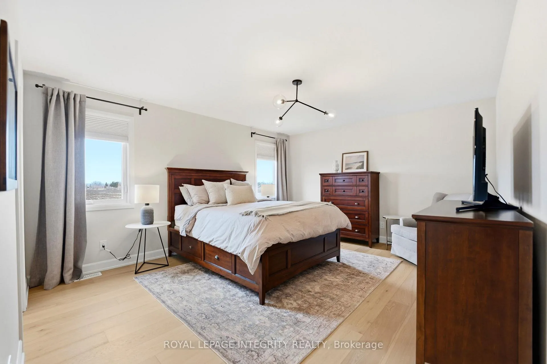 Photo 23 of 451 Moonlight Drive, Russell, Russell Twp — HOMEH