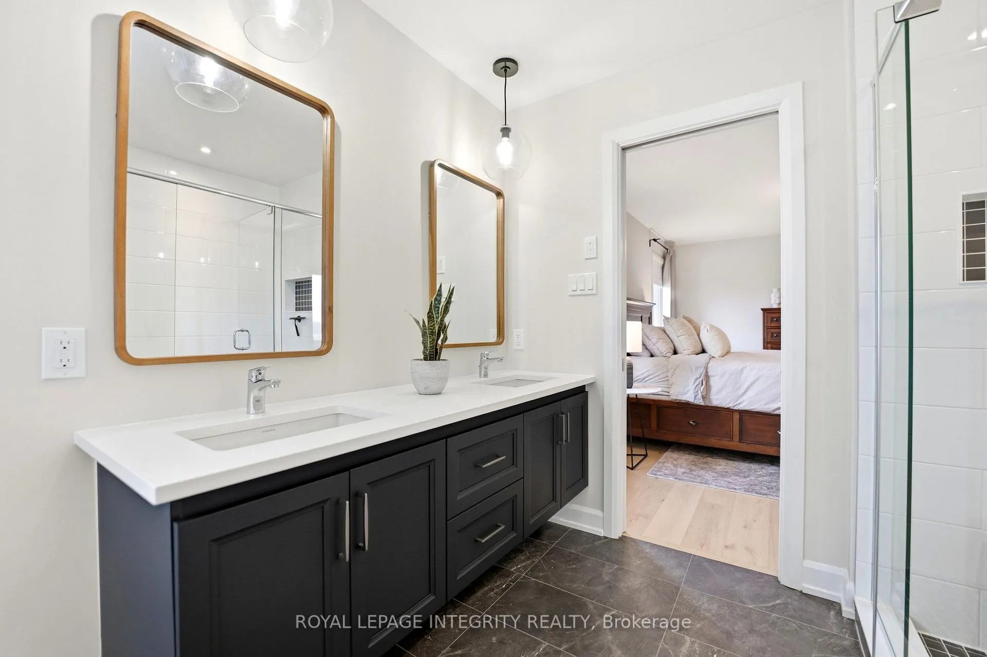 Photo 25 of 451 Moonlight Drive, Russell, Russell Twp — HOMEH