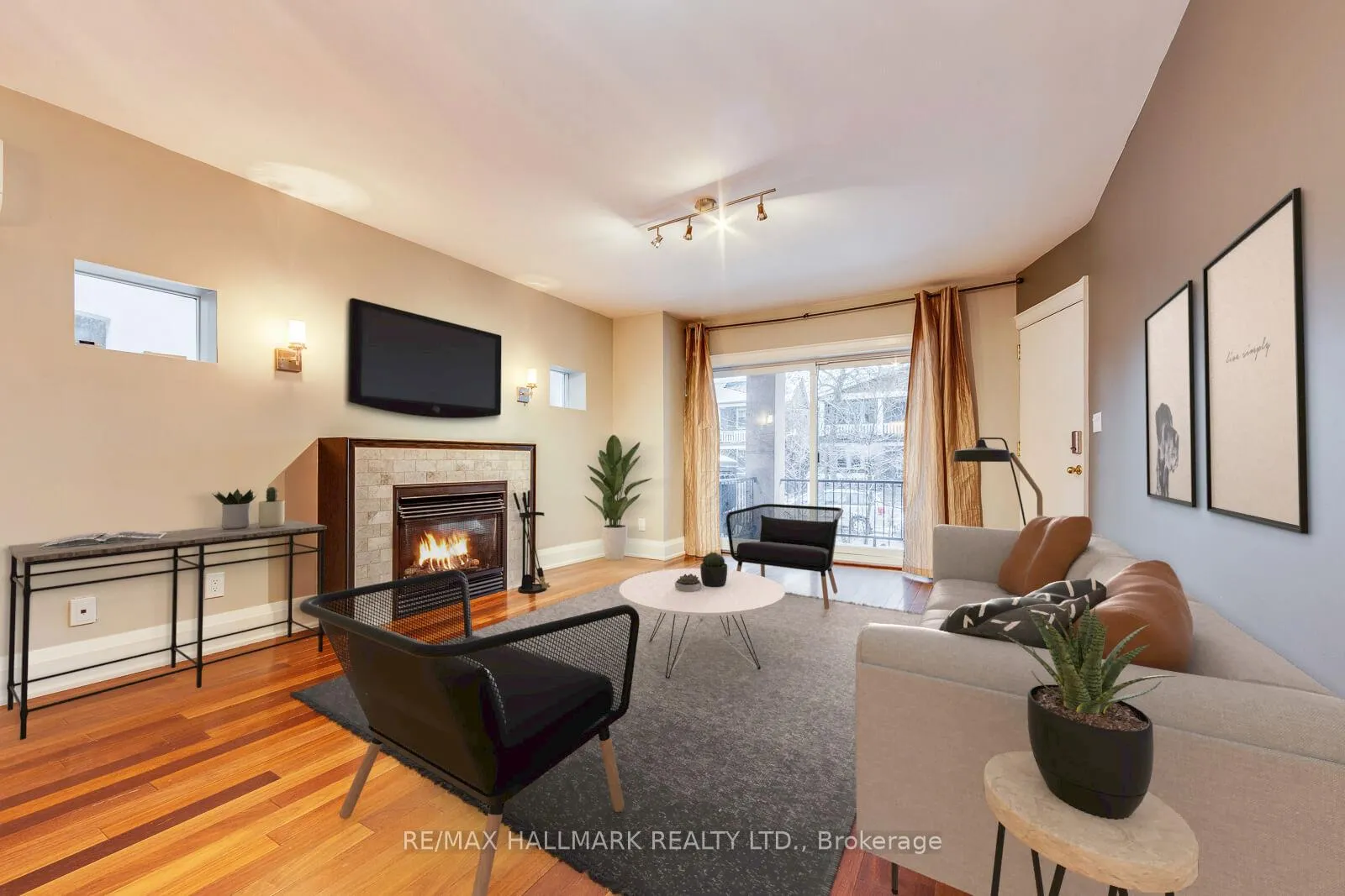 Front of Unit Main, 28 Hammersmith Avenue