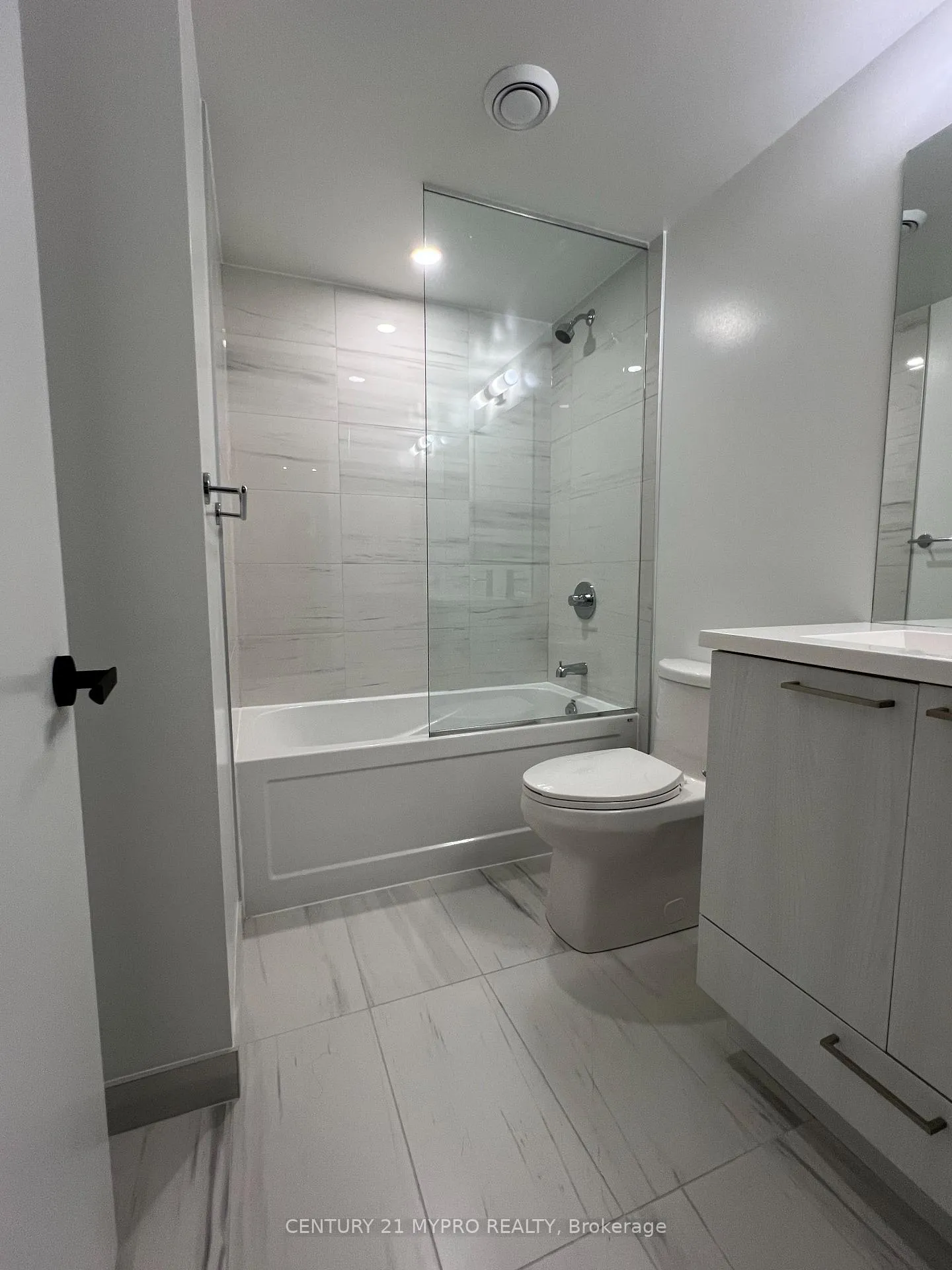 Photo 5 of Unit 2317, 195 Commerce Street, Vaughan, Vaughan Corporate Centre — HOMEH