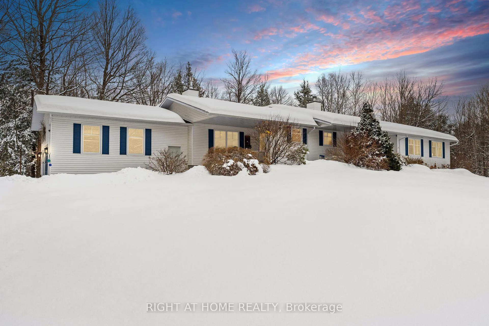 Photo 1 of 360 MCGREGOR Dr, Carleton Place, Beckwith Twp — HOMEH