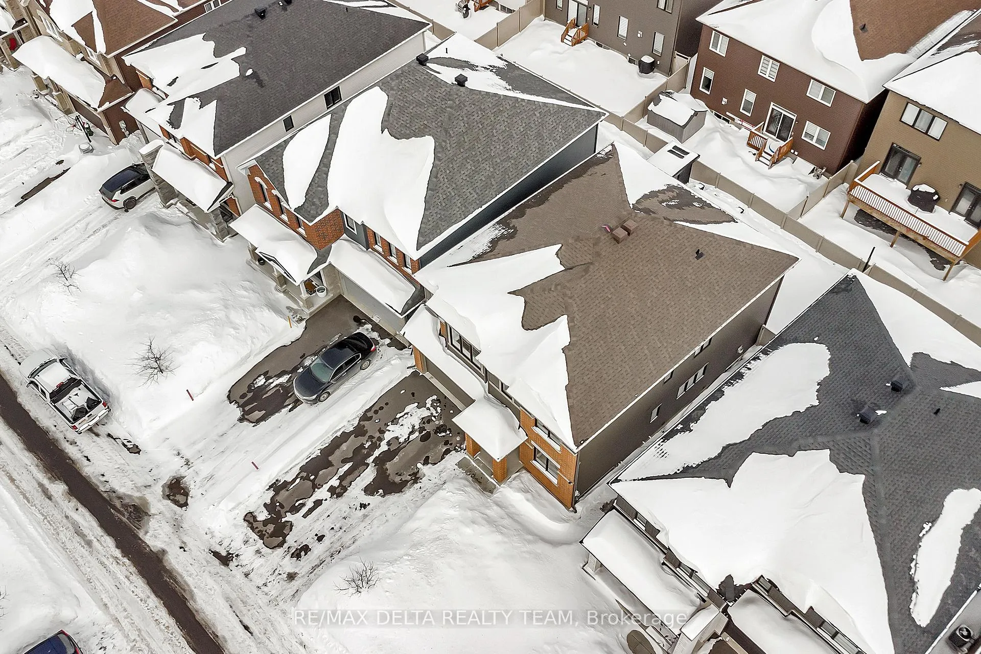 Photo 3 of 156 Aquarium Ave, Ottawa, Avalon West — HOMEH