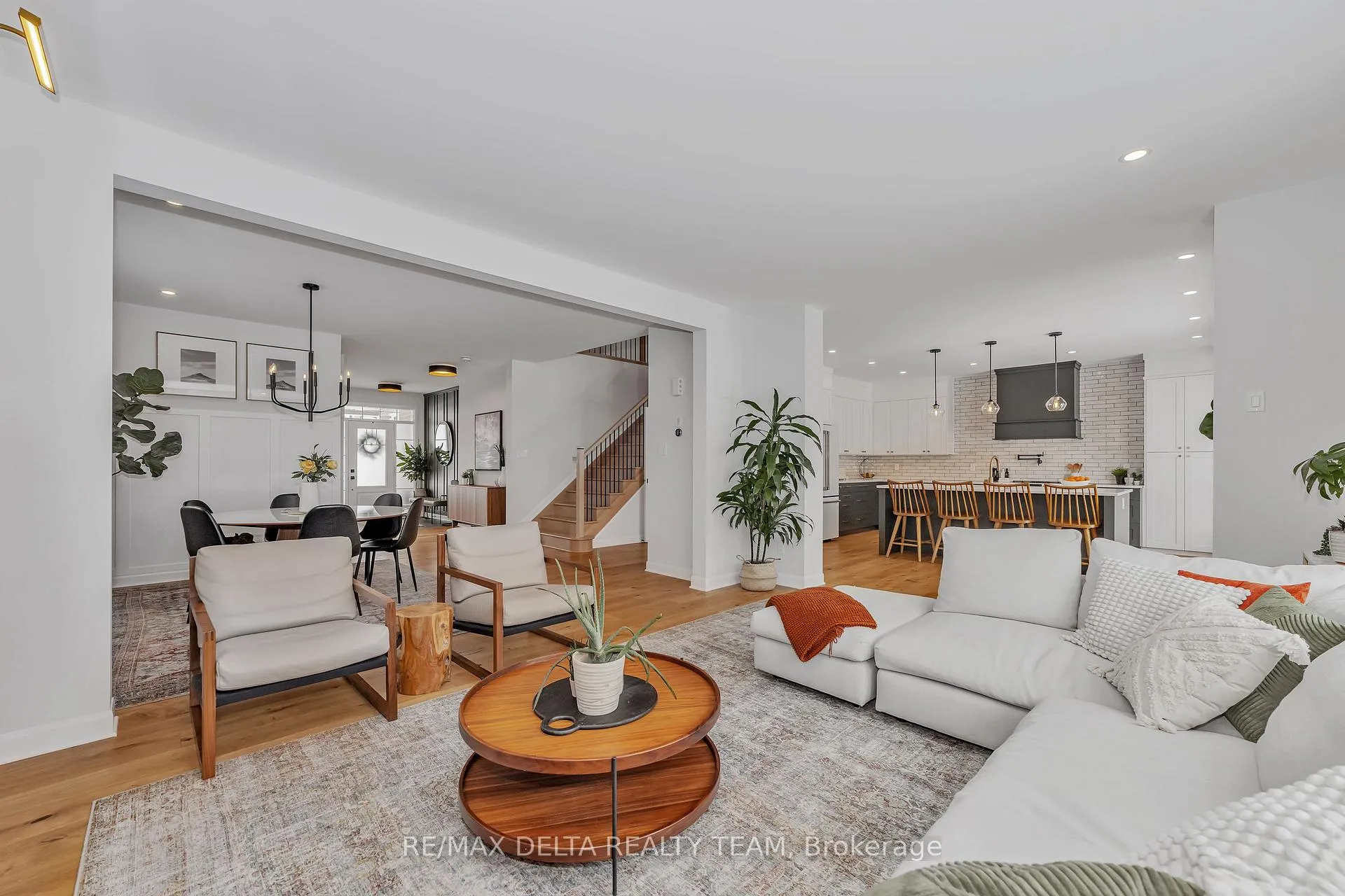 Photo 7 of 156 Aquarium Ave, Ottawa, Avalon West — HOMEH