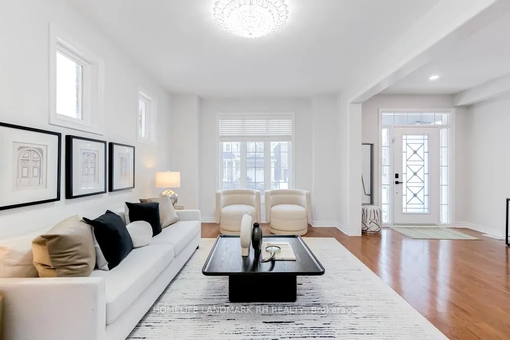 Photo 3 of 47 Herbert Wales Cres, Markham, Victoria Square — HOMEH